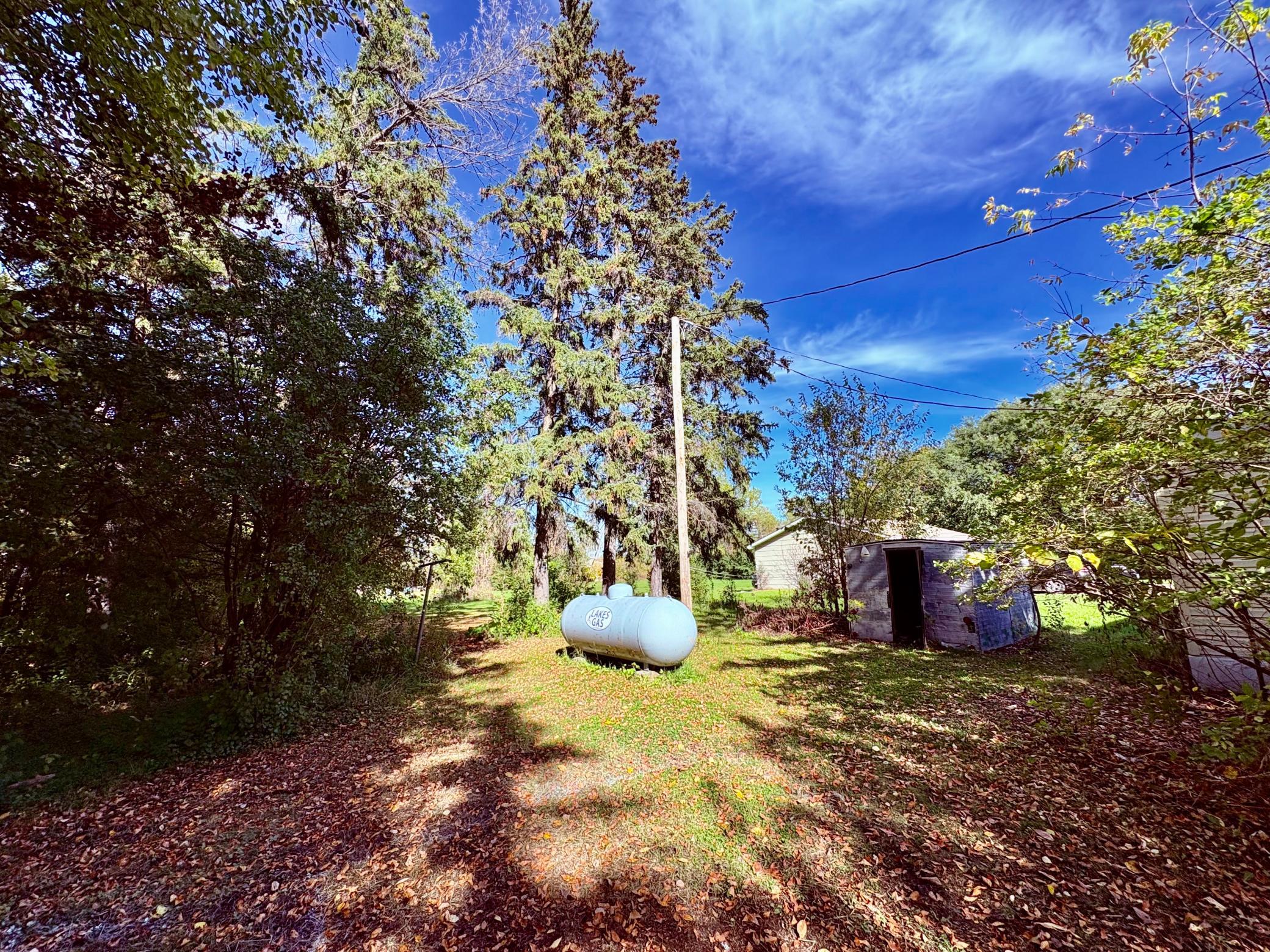 1950 single family home for sale at 412 2nd Street NW in Baudette, MN — 2 bed, 1 bath (photo 27 of 33)