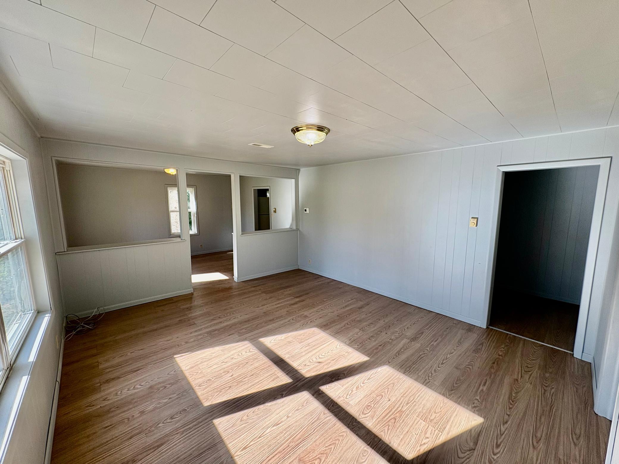 1950 single family home for sale at 412 2nd Street NW in Baudette, MN — 2 bed, 1 bath (photo 5 of 33)