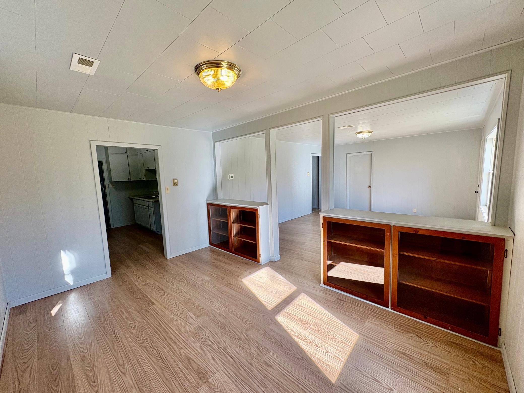 1950 single family home for sale at 412 2nd Street NW in Baudette, MN — 2 bed, 1 bath (photo 6 of 33)