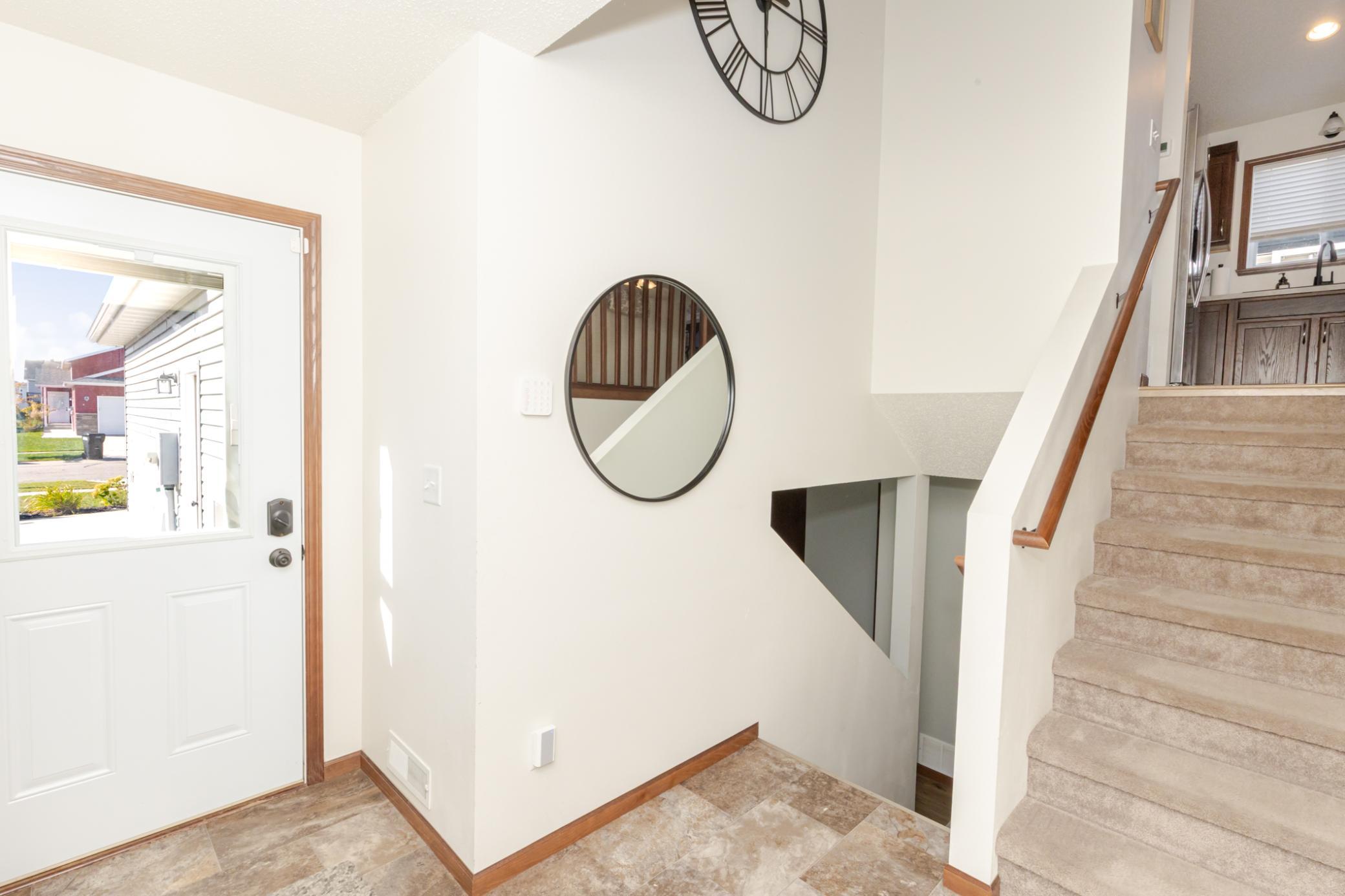 2017 single family home for sale at 2107 Admiral Drive W in West Fargo, ND — 3 bed, 2 bath (photo 3 of 40)
