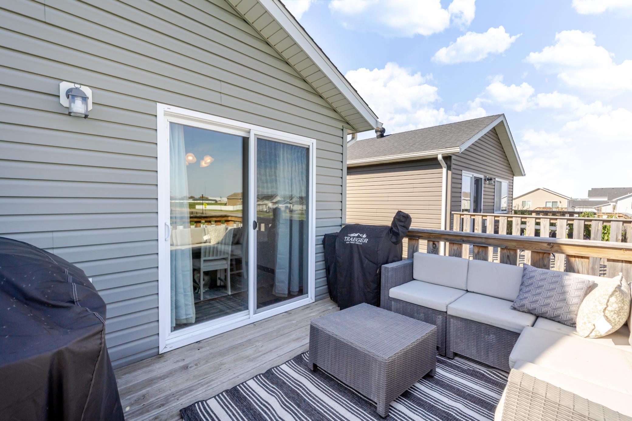 2017 single family home for sale at 2107 Admiral Drive W in West Fargo, ND — 3 bed, 2 bath (photo 36 of 40)