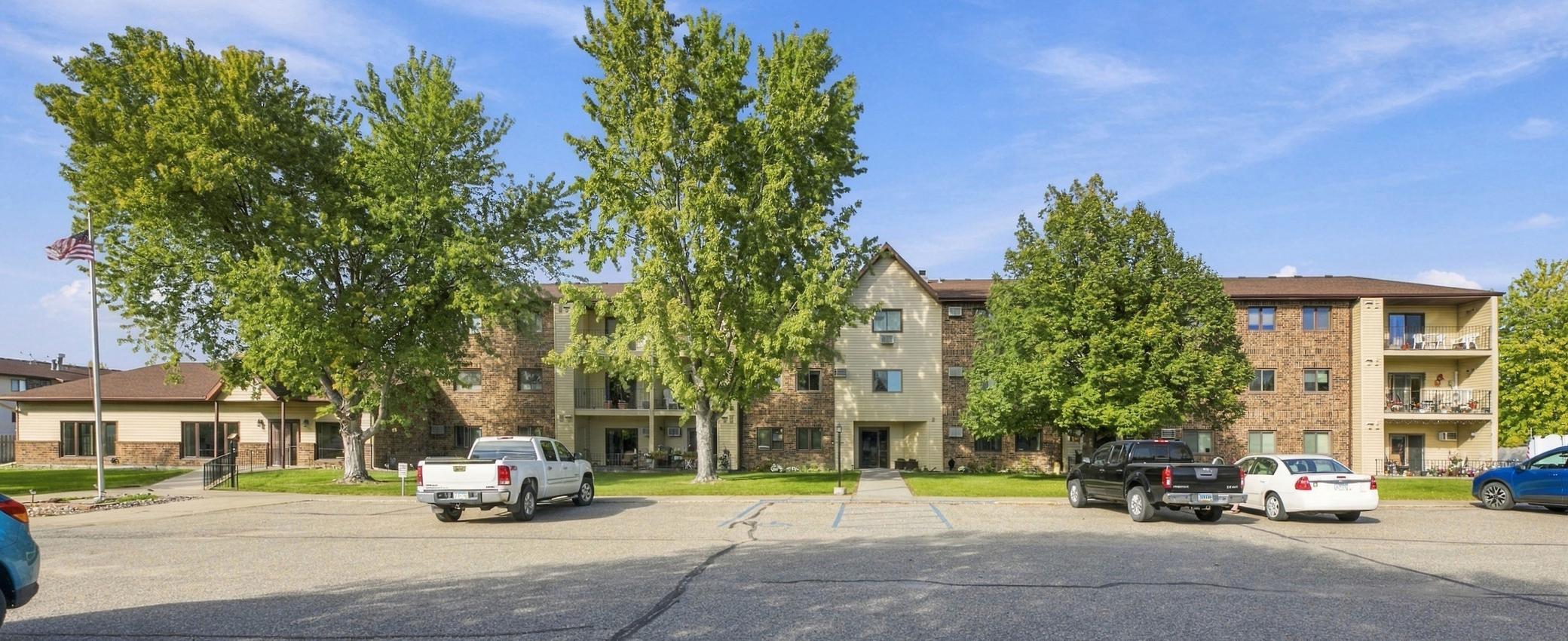 1984 condo for sale at 1424 14th Street E, Unit 21 in West Fargo, ND — 2 bed, 1 bath (photo 2 of 41)
