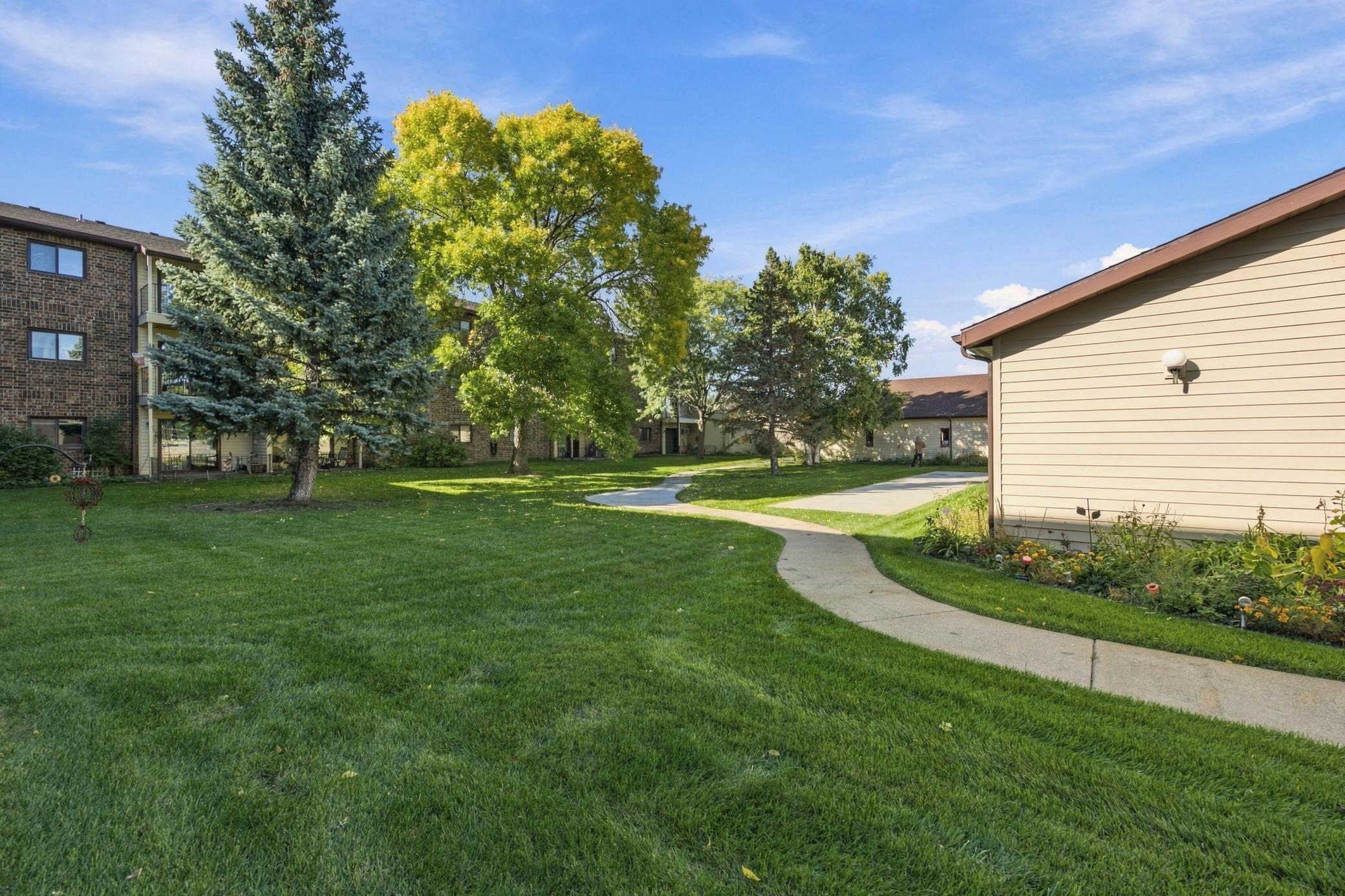 1984 condo for sale at 1424 14th Street E, Unit 21 in West Fargo, ND — 2 bed, 1 bath (photo 38 of 41)