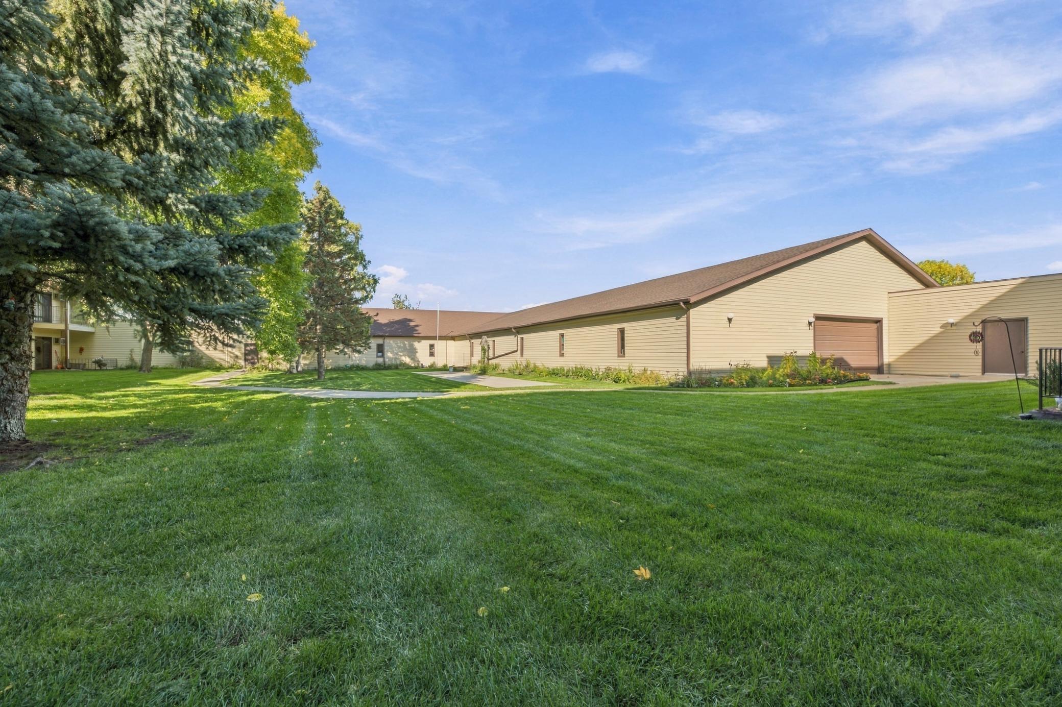 1984 condo for sale at 1424 14th Street E, Unit 21 in West Fargo, ND — 2 bed, 1 bath (photo 39 of 41)