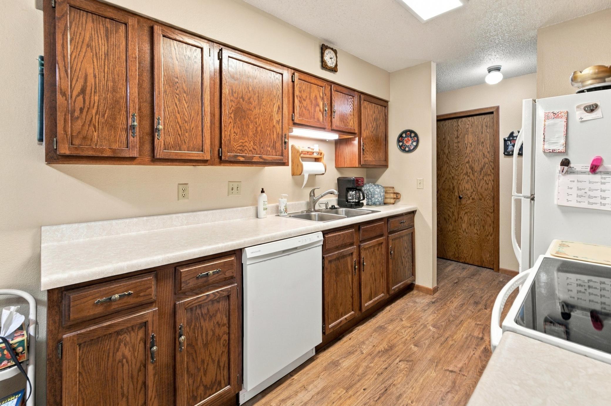 1984 condo for sale at 1424 14th Street E, Unit 21 in West Fargo, ND — 2 bed, 1 bath (photo 7 of 41)