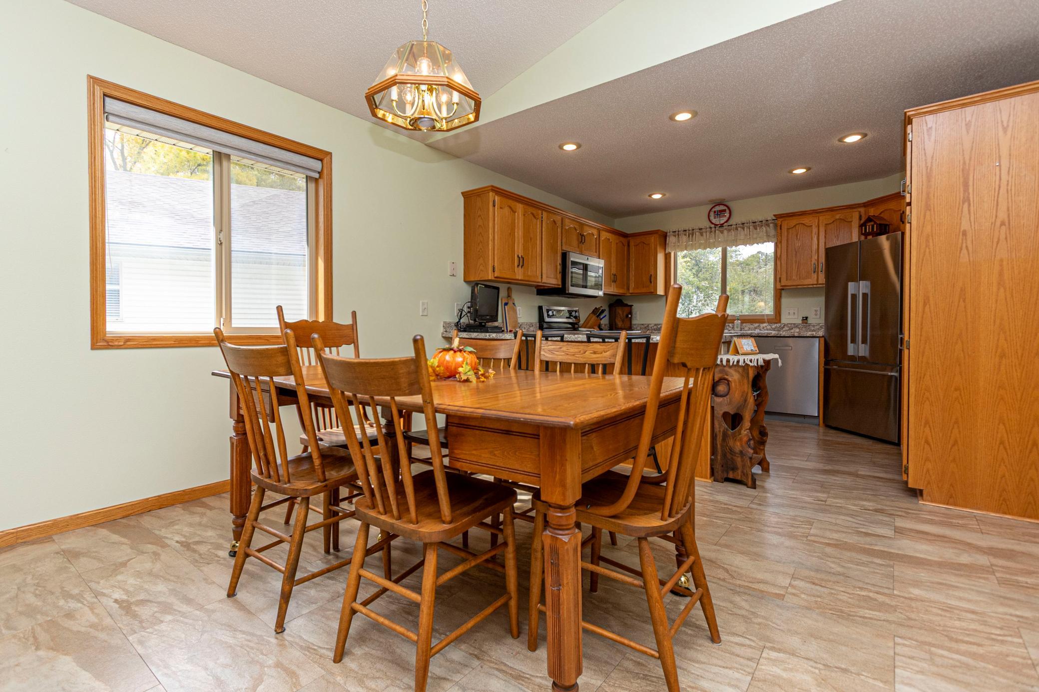 1999 townhouse for sale at 1210 7th Avenue E in Alexandria, MN — 2 bed, 2 bath (photo 12 of 36)