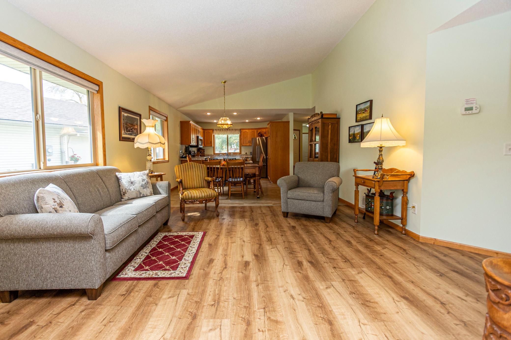 1999 townhouse for sale at 1210 7th Avenue E in Alexandria, MN — 2 bed, 2 bath (photo 15 of 36)