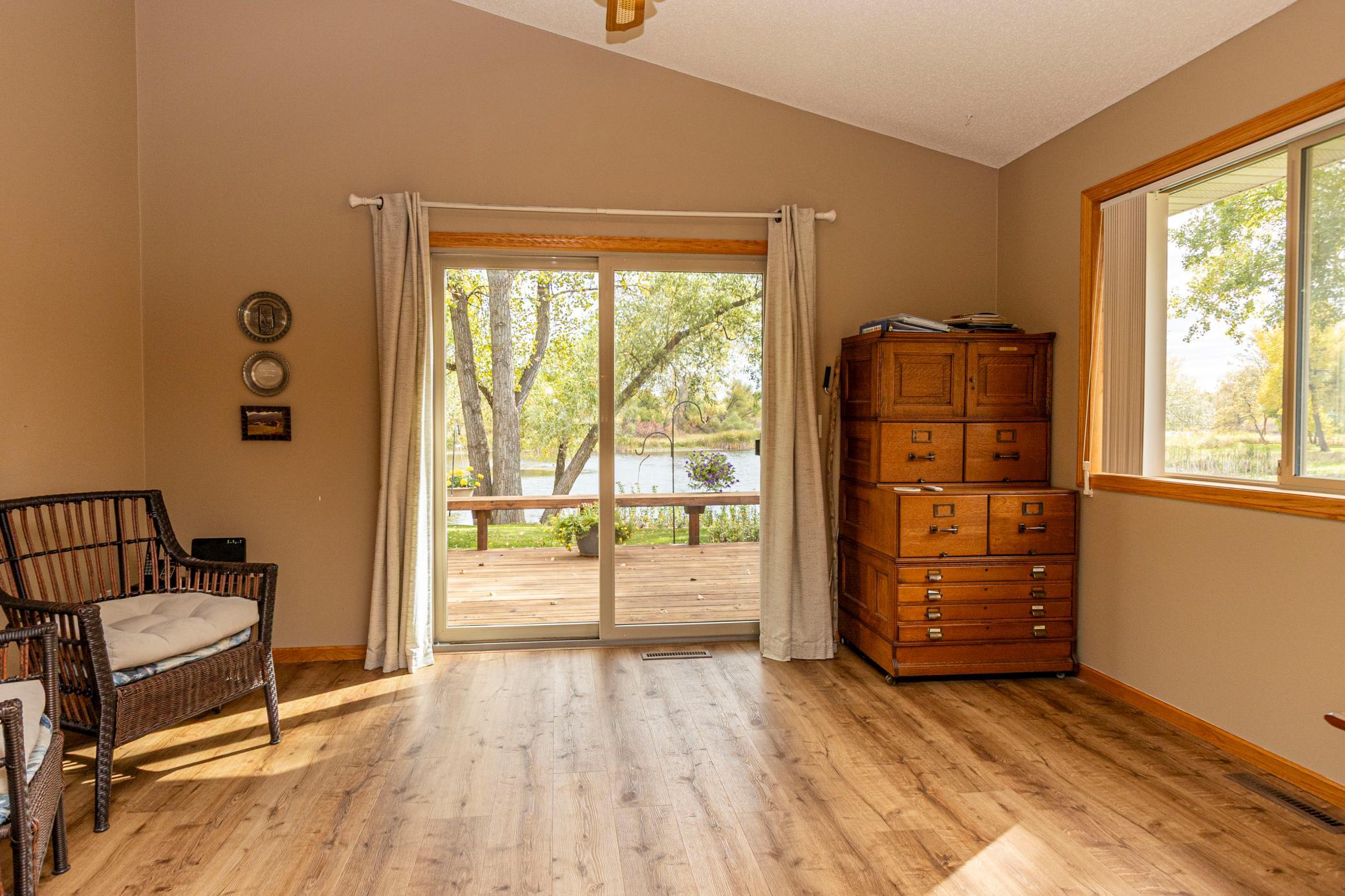1999 townhouse for sale at 1210 7th Avenue E in Alexandria, MN — 2 bed, 2 bath (photo 20 of 36)