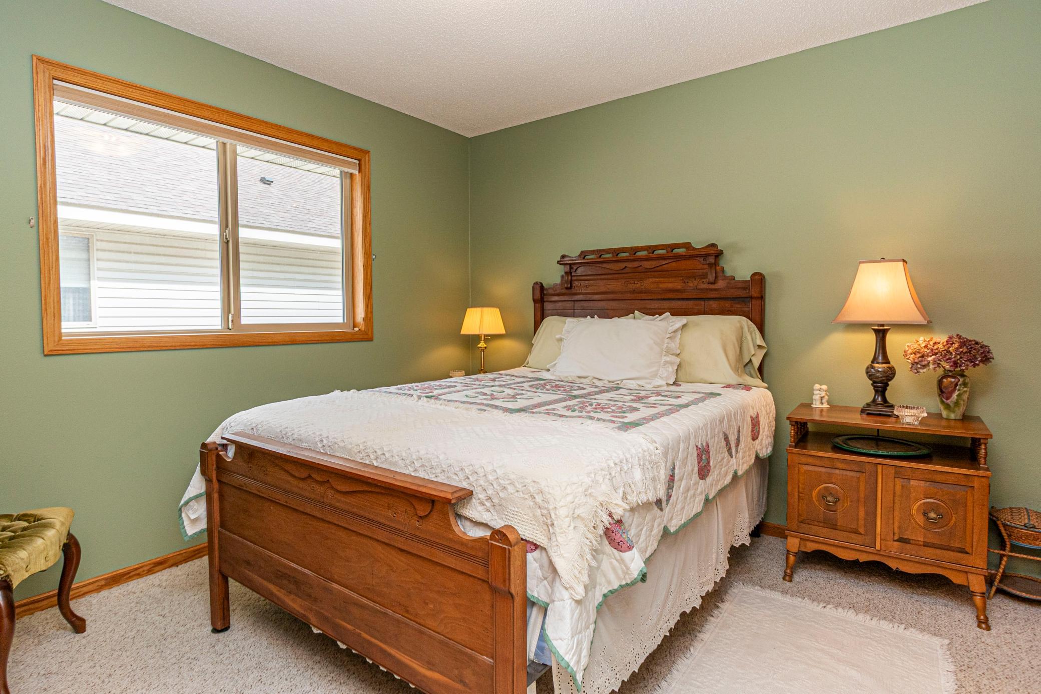 1999 townhouse for sale at 1210 7th Avenue E in Alexandria, MN — 2 bed, 2 bath (photo 24 of 36)