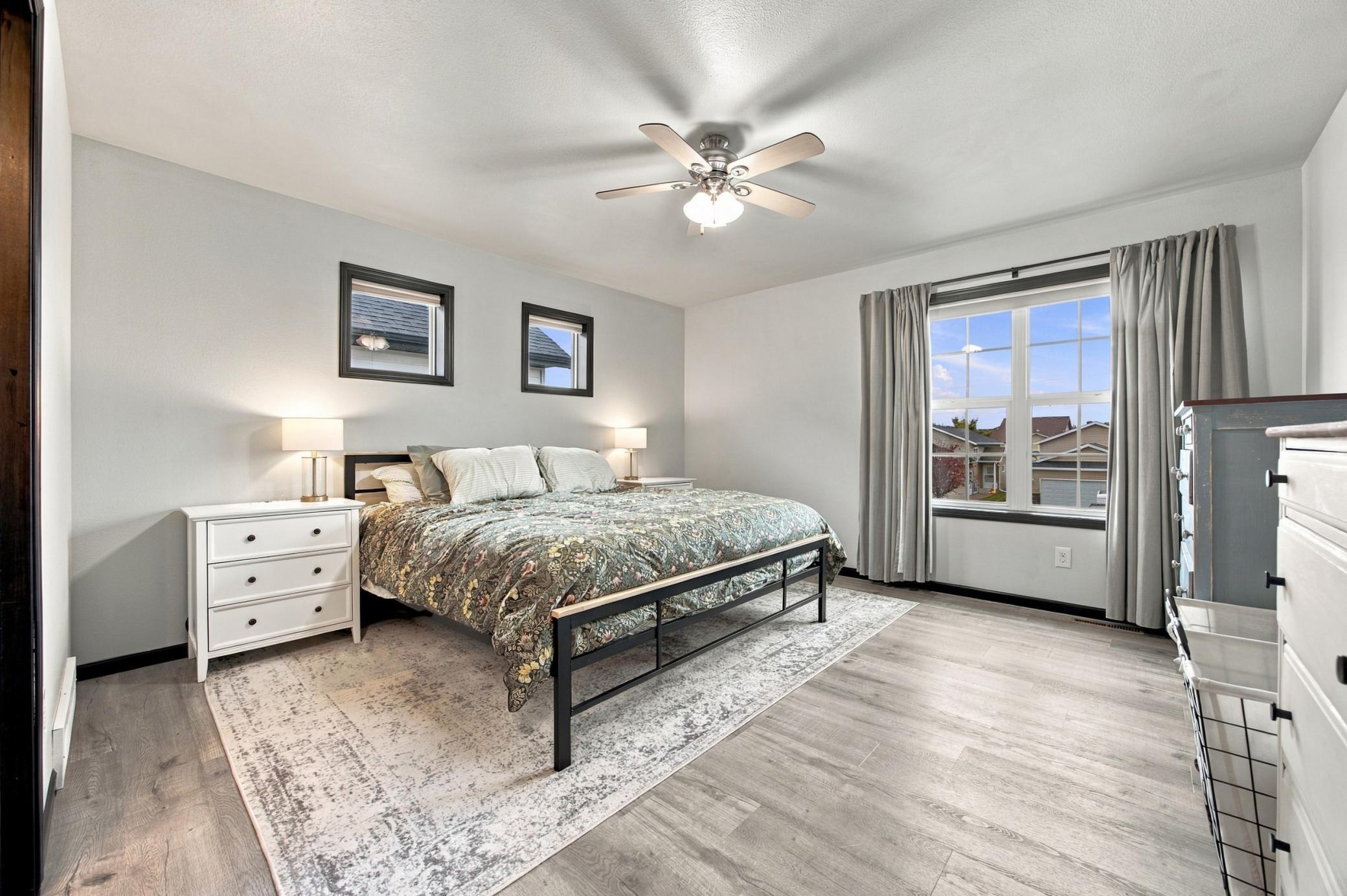 2011 single family home for sale at 5442 49th Avenue S in Fargo, ND — 3 bed, 3 bath (photo 12 of 33)