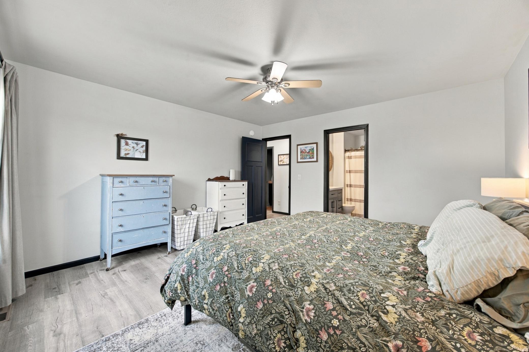 2011 single family home for sale at 5442 49th Avenue S in Fargo, ND — 3 bed, 3 bath (photo 13 of 33)