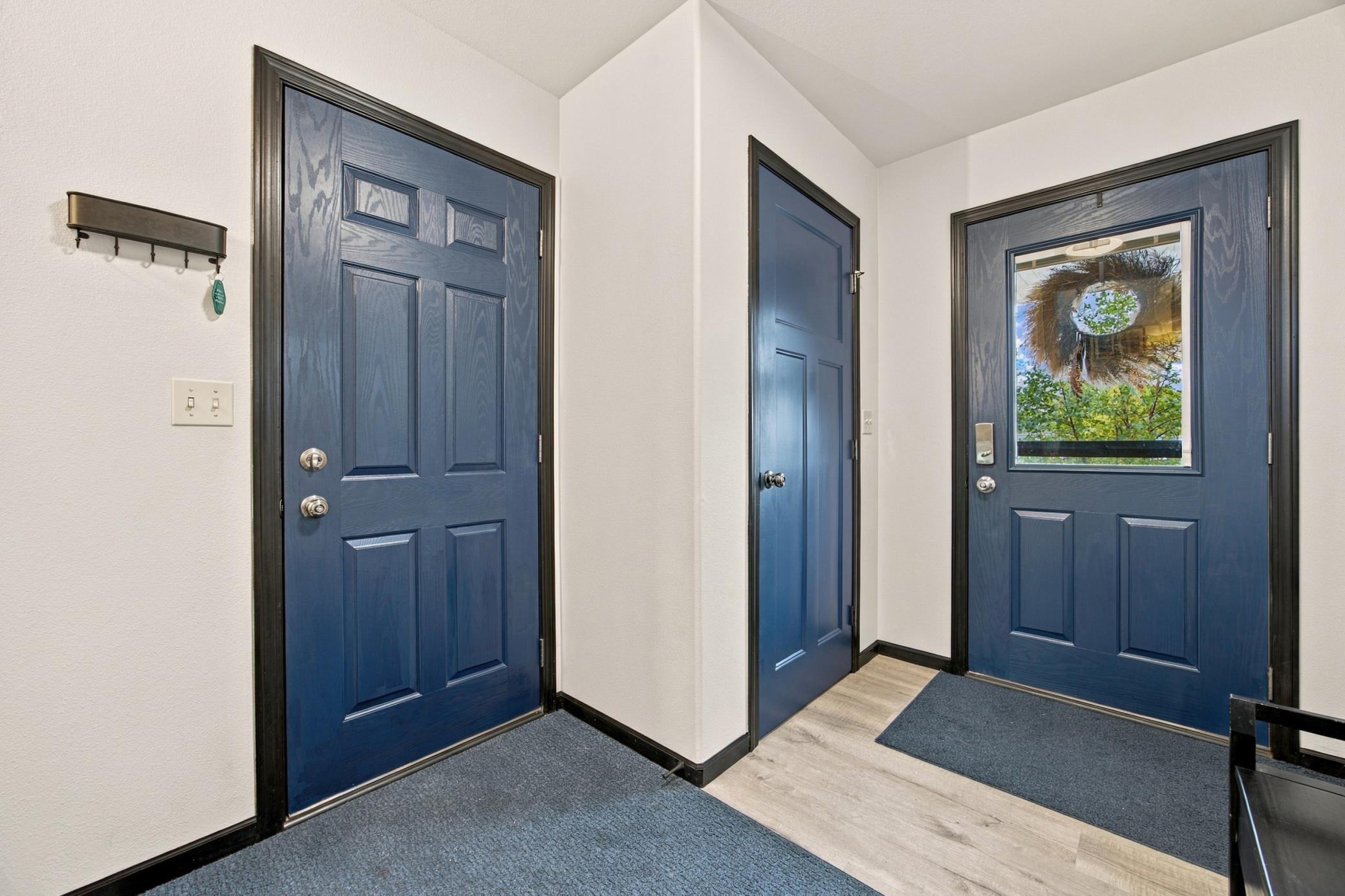 2011 single family home for sale at 5442 49th Avenue S in Fargo, ND — 3 bed, 3 bath (photo 4 of 33)