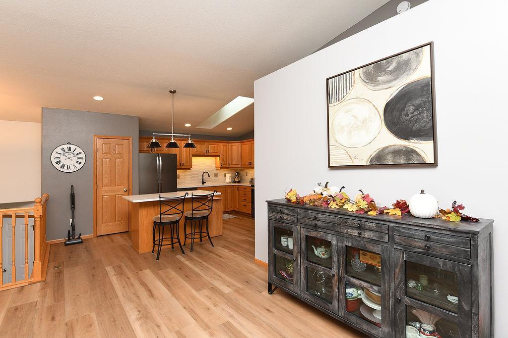 2006 twin home for sale at 4367 39th Avenue S in Fargo, ND — 3 bed, 2 bath (photo 11 of 41)