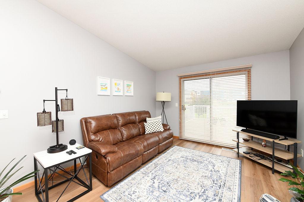 2006 twin home for sale at 4367 39th Avenue S in Fargo, ND — 3 bed, 2 bath (photo 15 of 41)