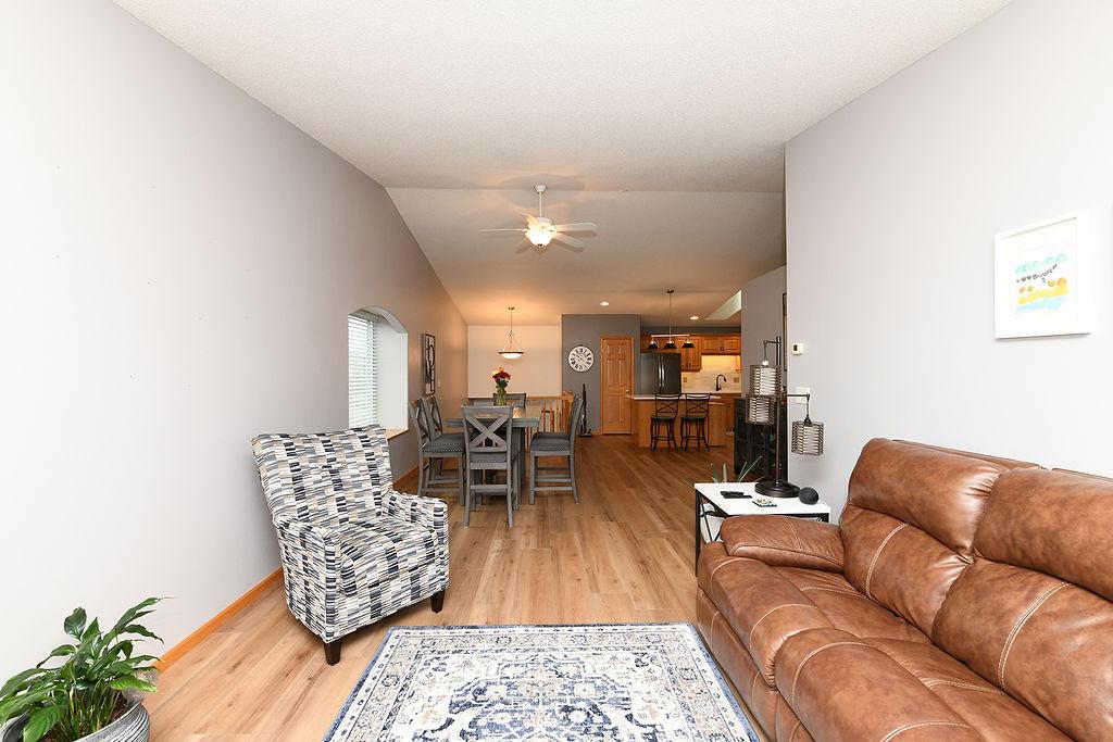 2006 twin home for sale at 4367 39th Avenue S in Fargo, ND — 3 bed, 2 bath (photo 17 of 41)