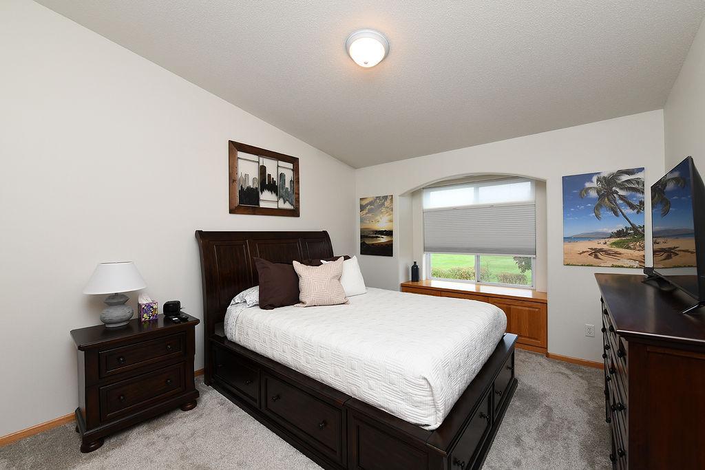 2006 twin home for sale at 4367 39th Avenue S in Fargo, ND — 3 bed, 2 bath (photo 18 of 41)