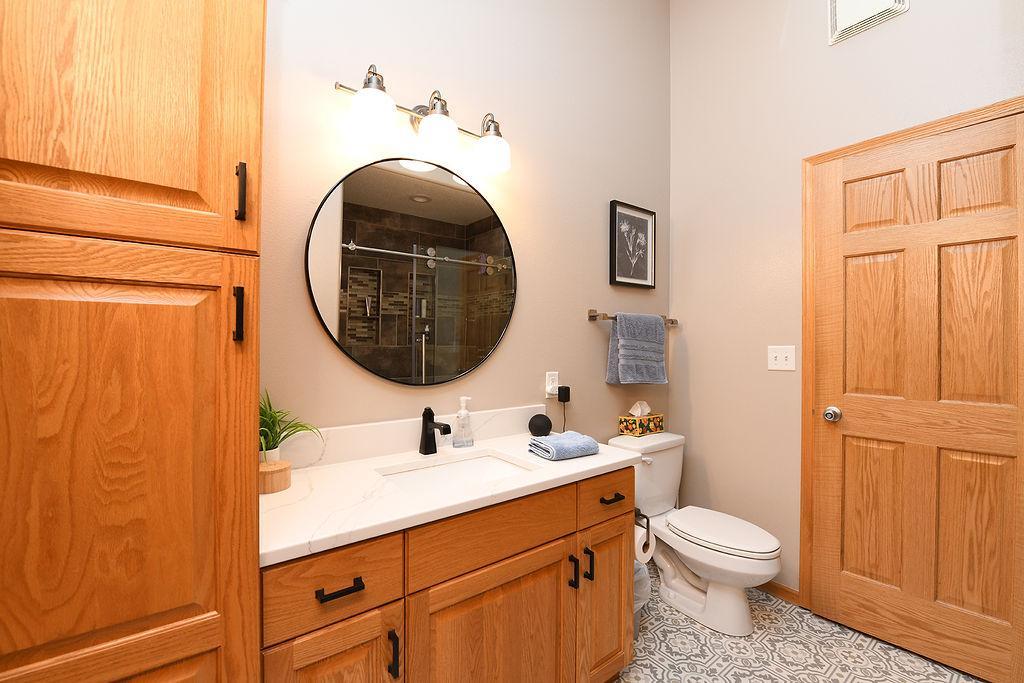 2006 twin home for sale at 4367 39th Avenue S in Fargo, ND — 3 bed, 2 bath (photo 25 of 41)