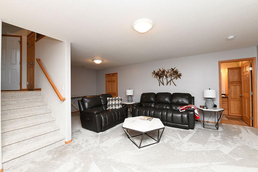 2006 twin home for sale at 4367 39th Avenue S in Fargo, ND — 3 bed, 2 bath (photo 27 of 41)