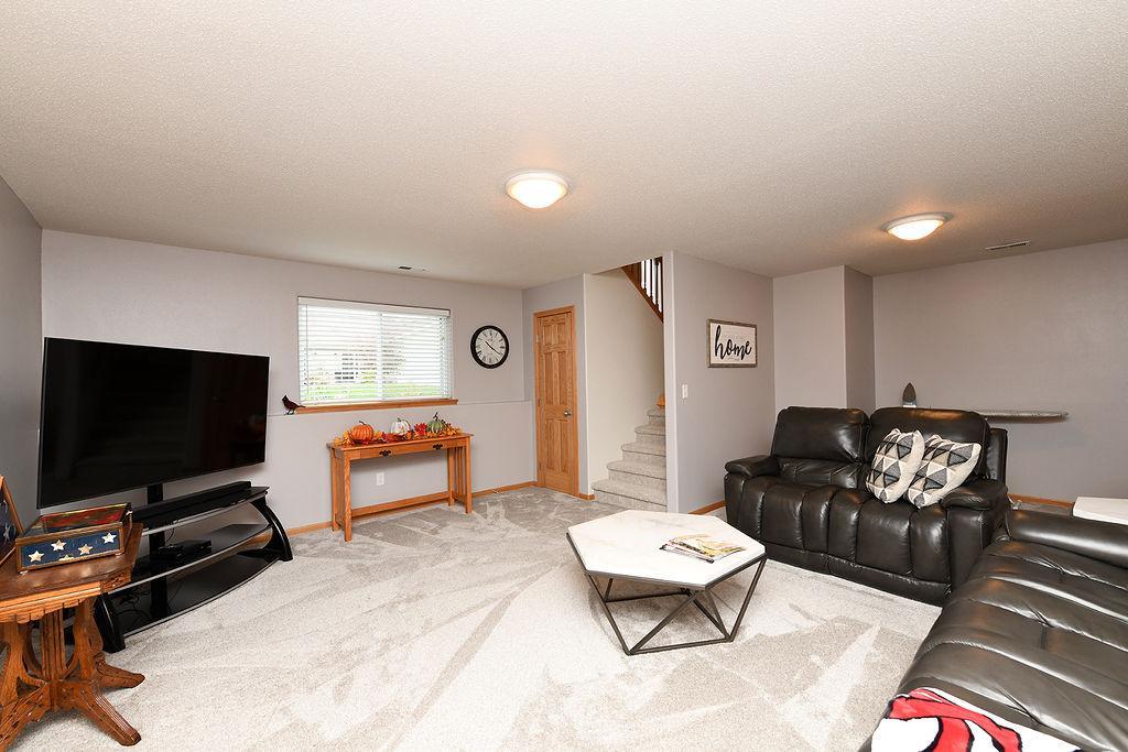 2006 twin home for sale at 4367 39th Avenue S in Fargo, ND — 3 bed, 2 bath (photo 28 of 41)