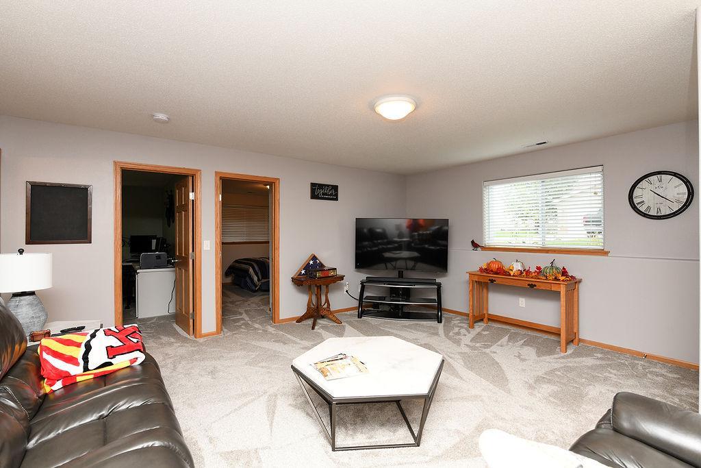 2006 twin home for sale at 4367 39th Avenue S in Fargo, ND — 3 bed, 2 bath (photo 29 of 41)