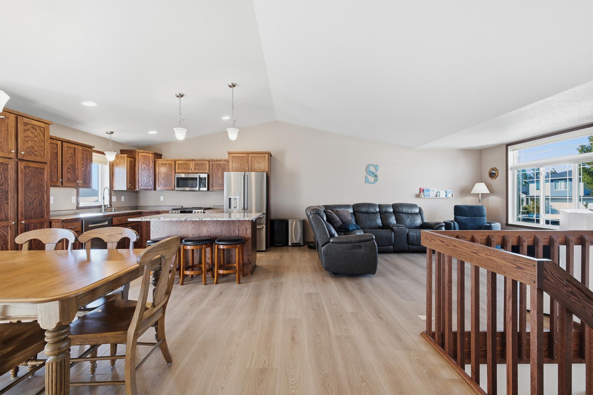 2012 single family home for sale at 6916 24th Street S in Fargo, ND — 4 bed, 3 bath (photo 11 of 70)