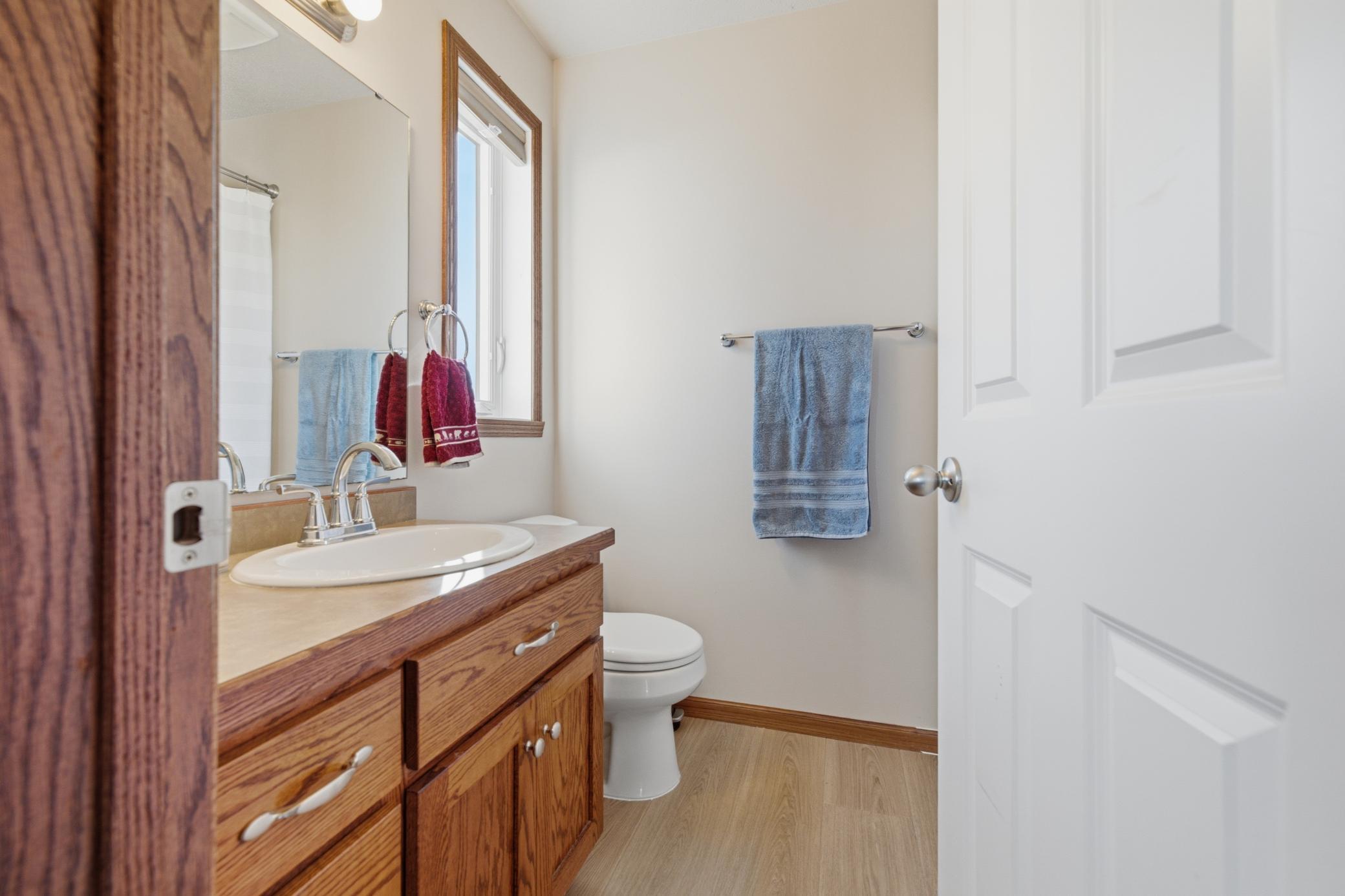 2012 single family home for sale at 6916 24th Street S in Fargo, ND — 4 bed, 3 bath (photo 27 of 70)