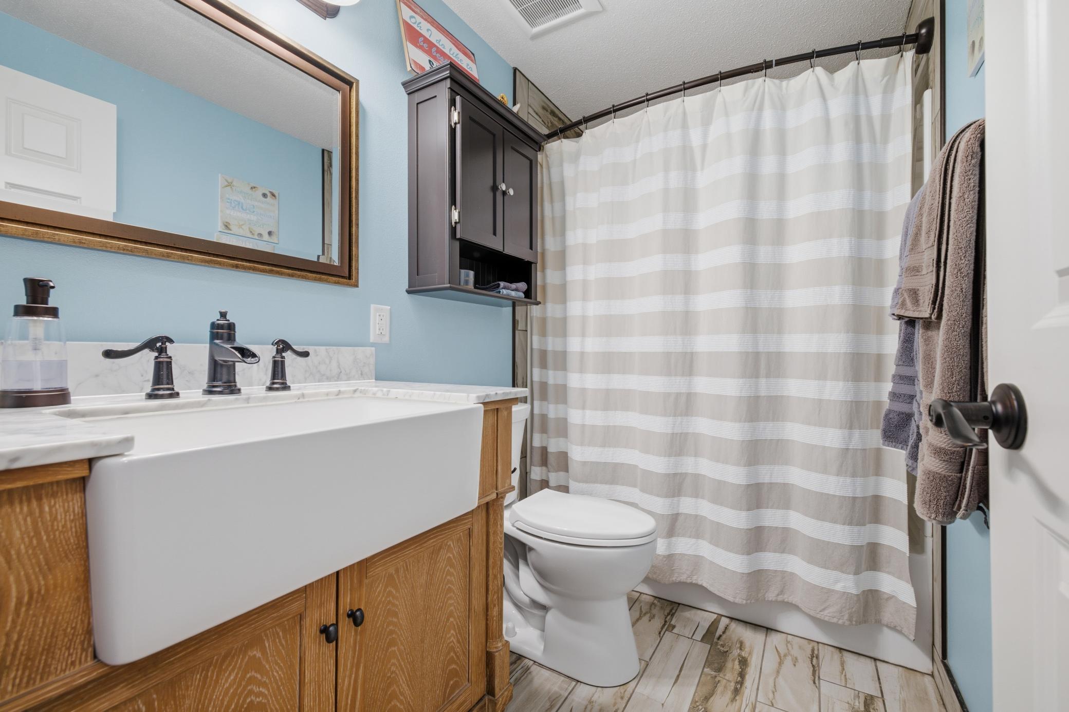 2012 single family home for sale at 6916 24th Street S in Fargo, ND — 4 bed, 3 bath (photo 32 of 70)