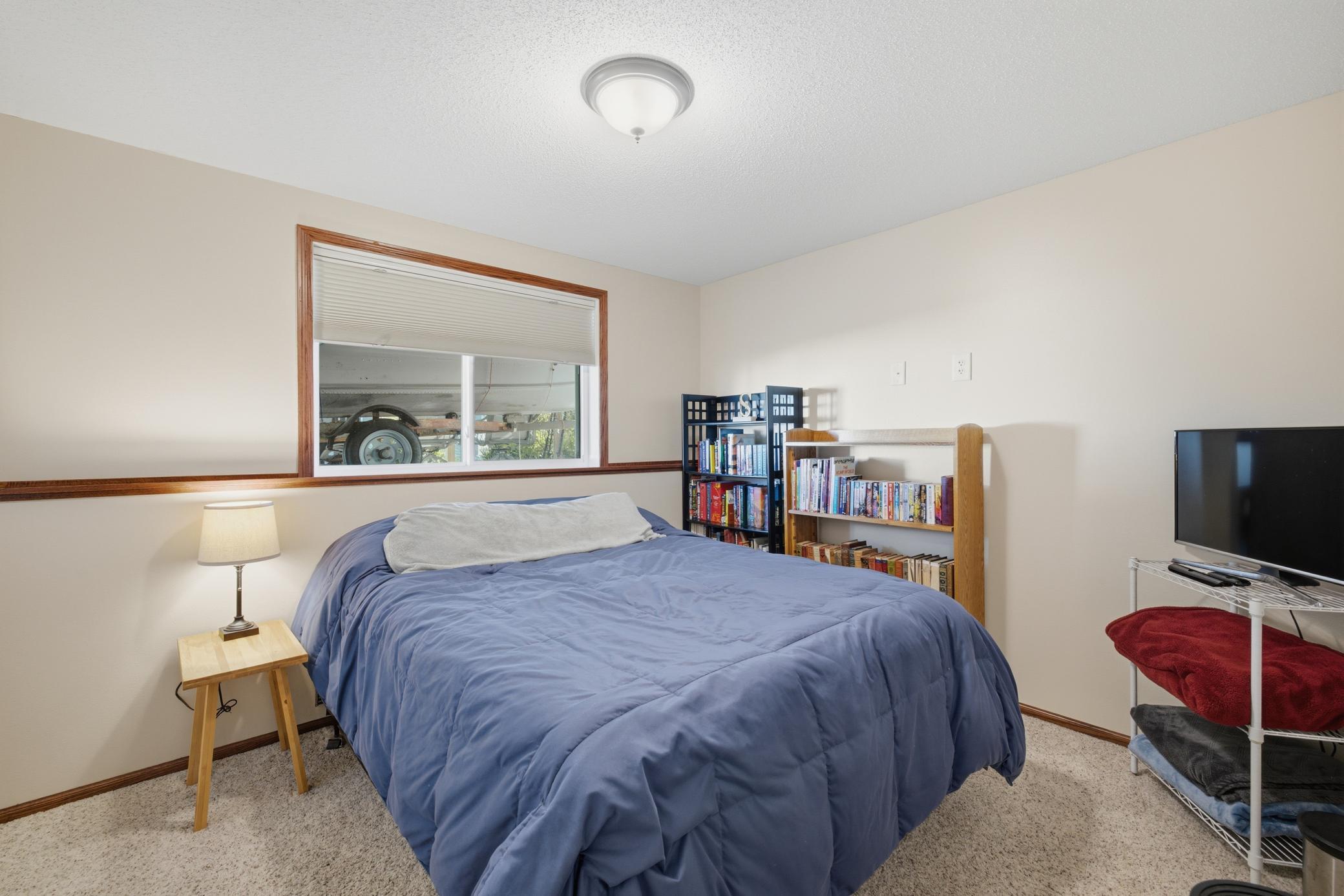 2012 single family home for sale at 6916 24th Street S in Fargo, ND — 4 bed, 3 bath (photo 33 of 70)
