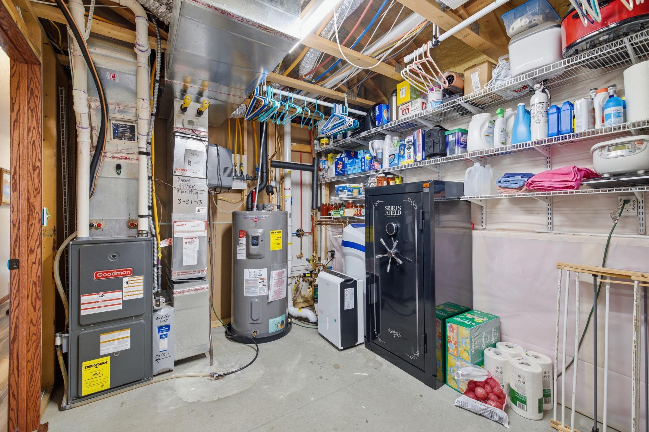 2012 single family home for sale at 6916 24th Street S in Fargo, ND — 4 bed, 3 bath (photo 37 of 70)