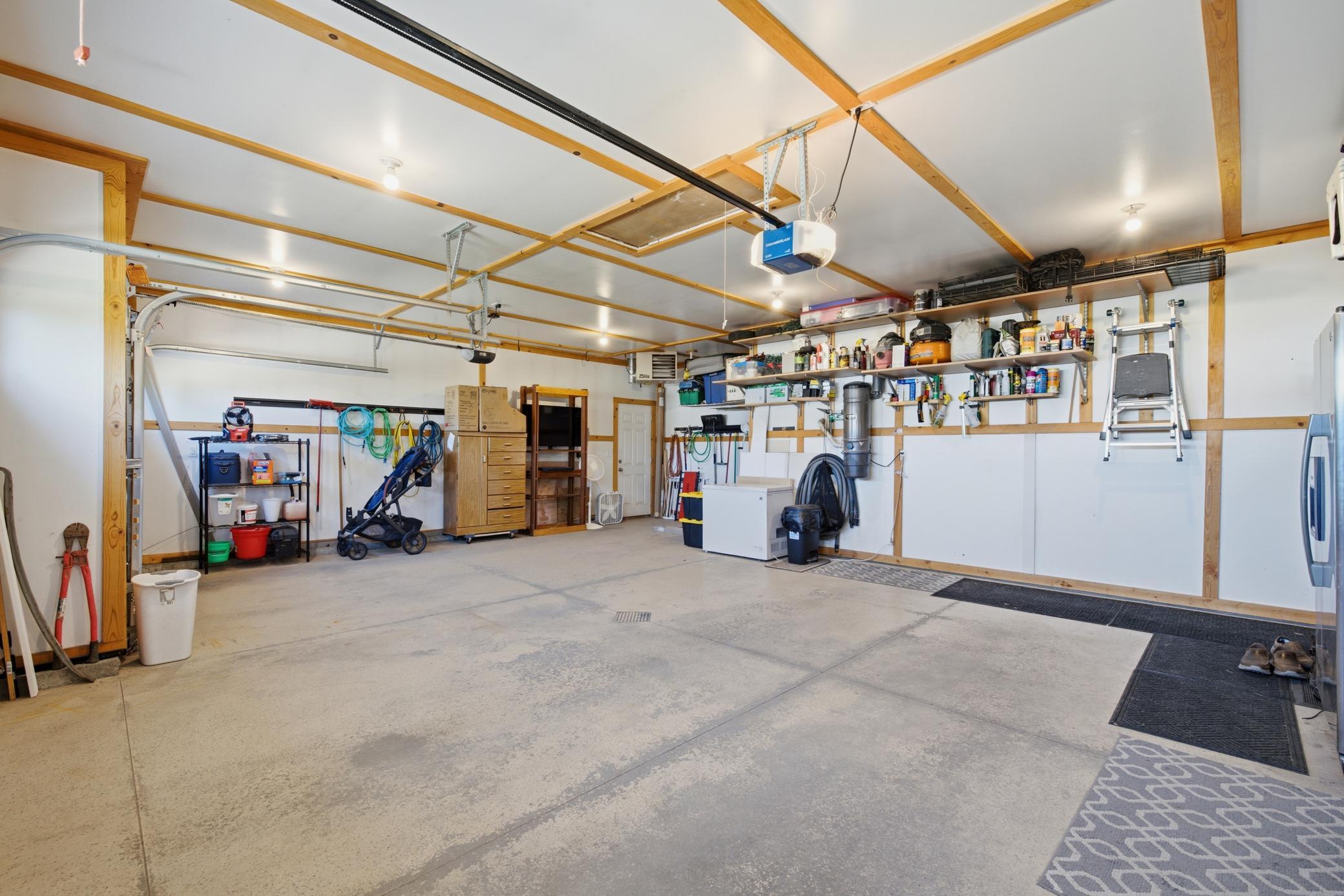 2012 single family home for sale at 6916 24th Street S in Fargo, ND — 4 bed, 3 bath (photo 42 of 70)