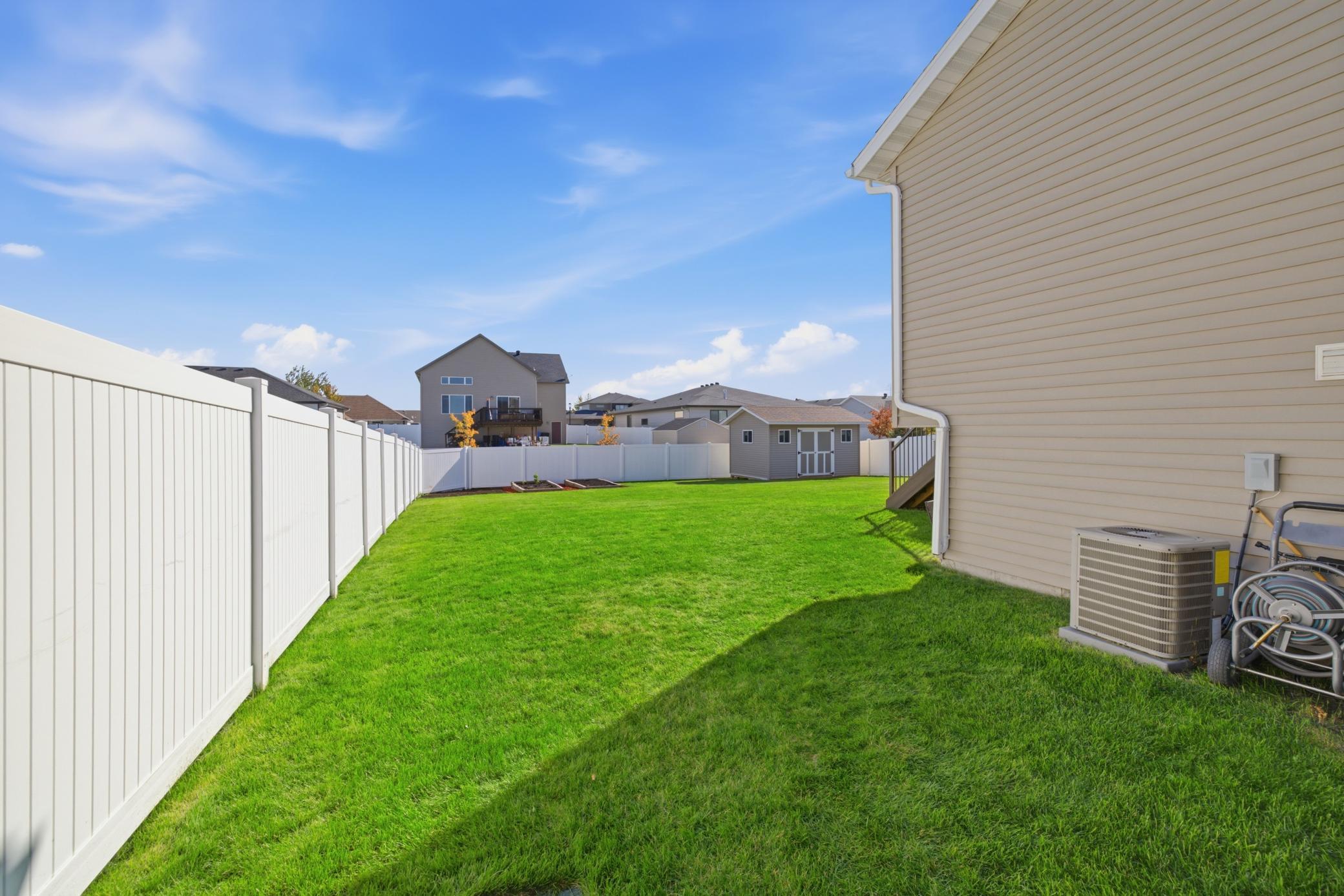 2012 single family home for sale at 6916 24th Street S in Fargo, ND — 4 bed, 3 bath (photo 47 of 70)