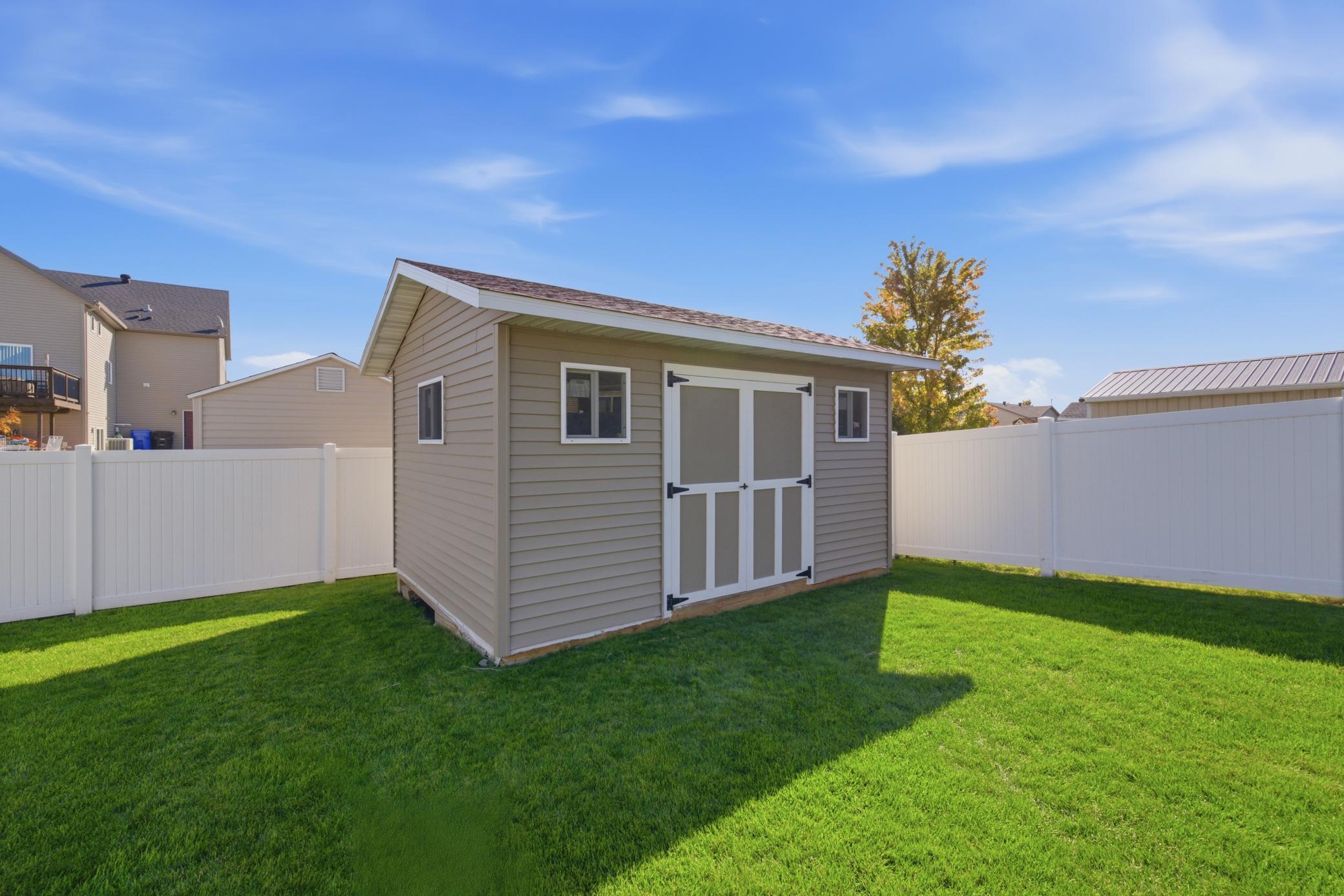 2012 single family home for sale at 6916 24th Street S in Fargo, ND — 4 bed, 3 bath (photo 50 of 70)