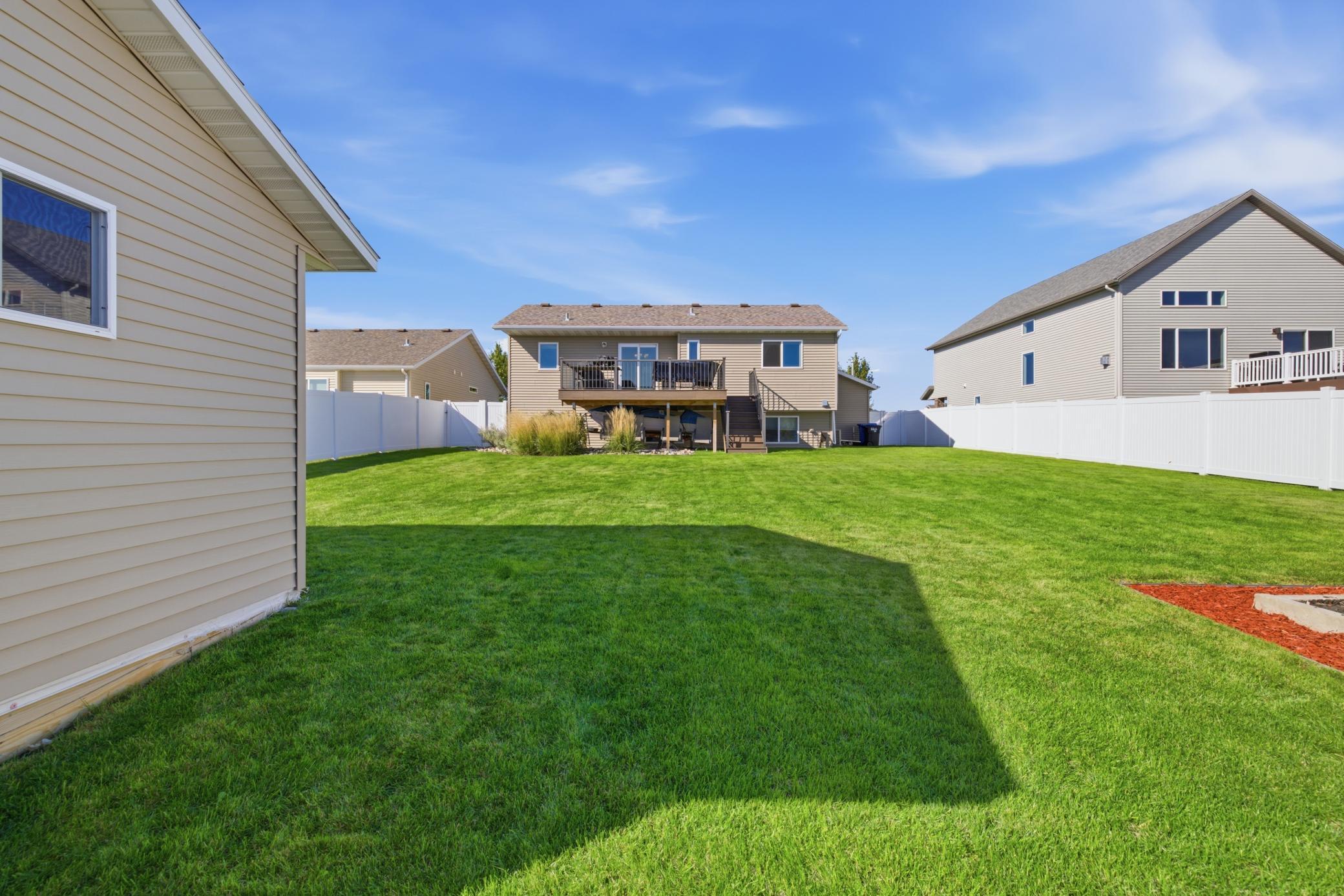 2012 single family home for sale at 6916 24th Street S in Fargo, ND — 4 bed, 3 bath (photo 52 of 70)
