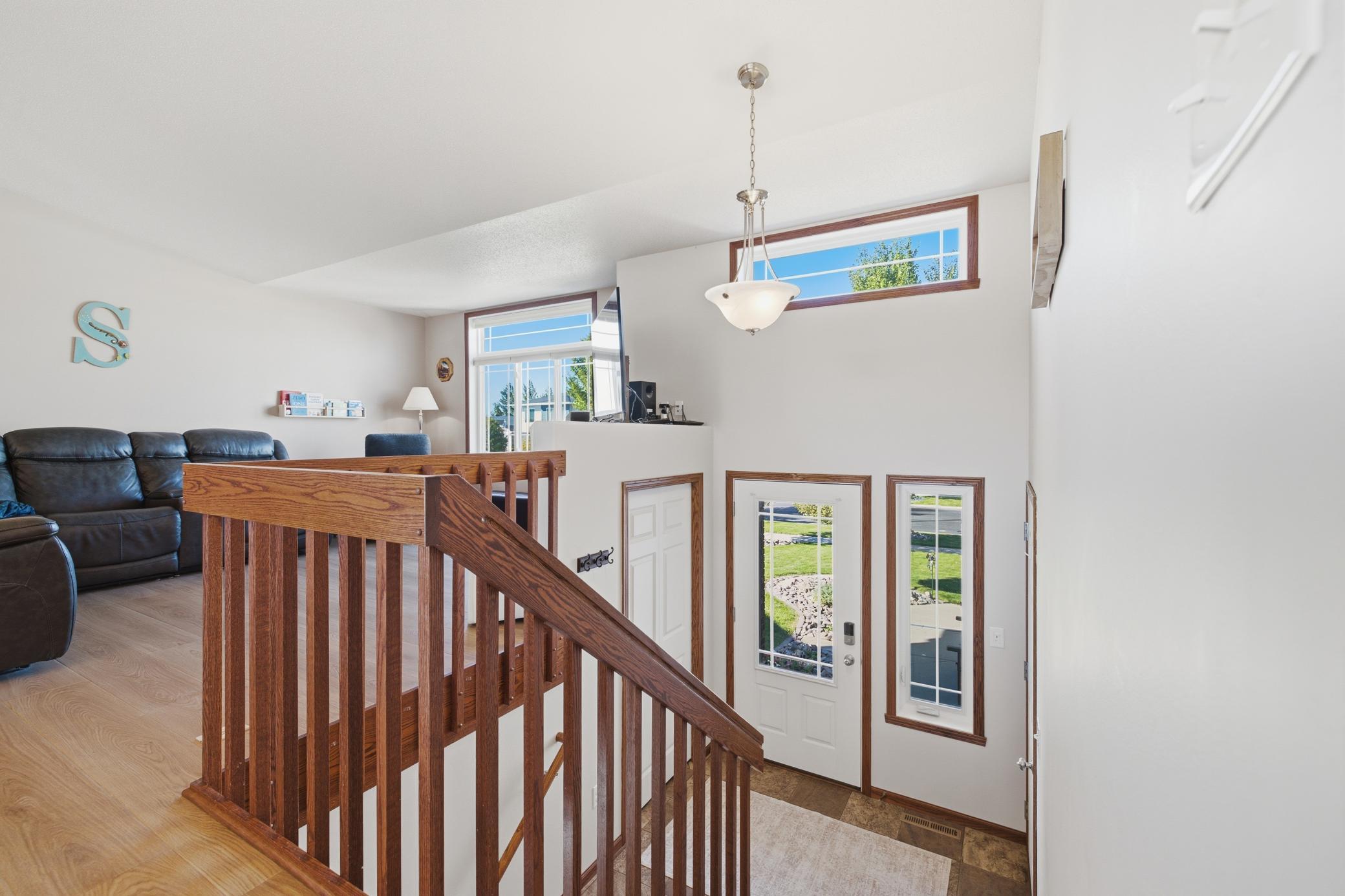 2012 single family home for sale at 6916 24th Street S in Fargo, ND — 4 bed, 3 bath (photo 10 of 70)