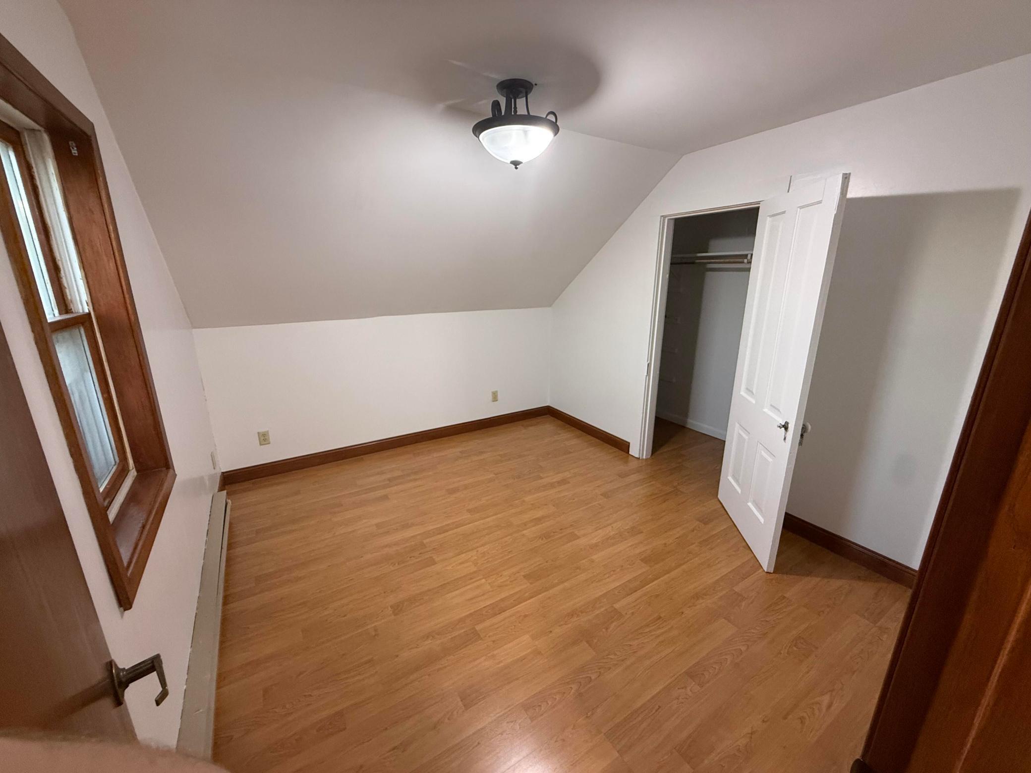 1990 single family home for sale at 103 1st Street N in Evansville, MN — 7 bed, 3 bath (photo 14 of 26)