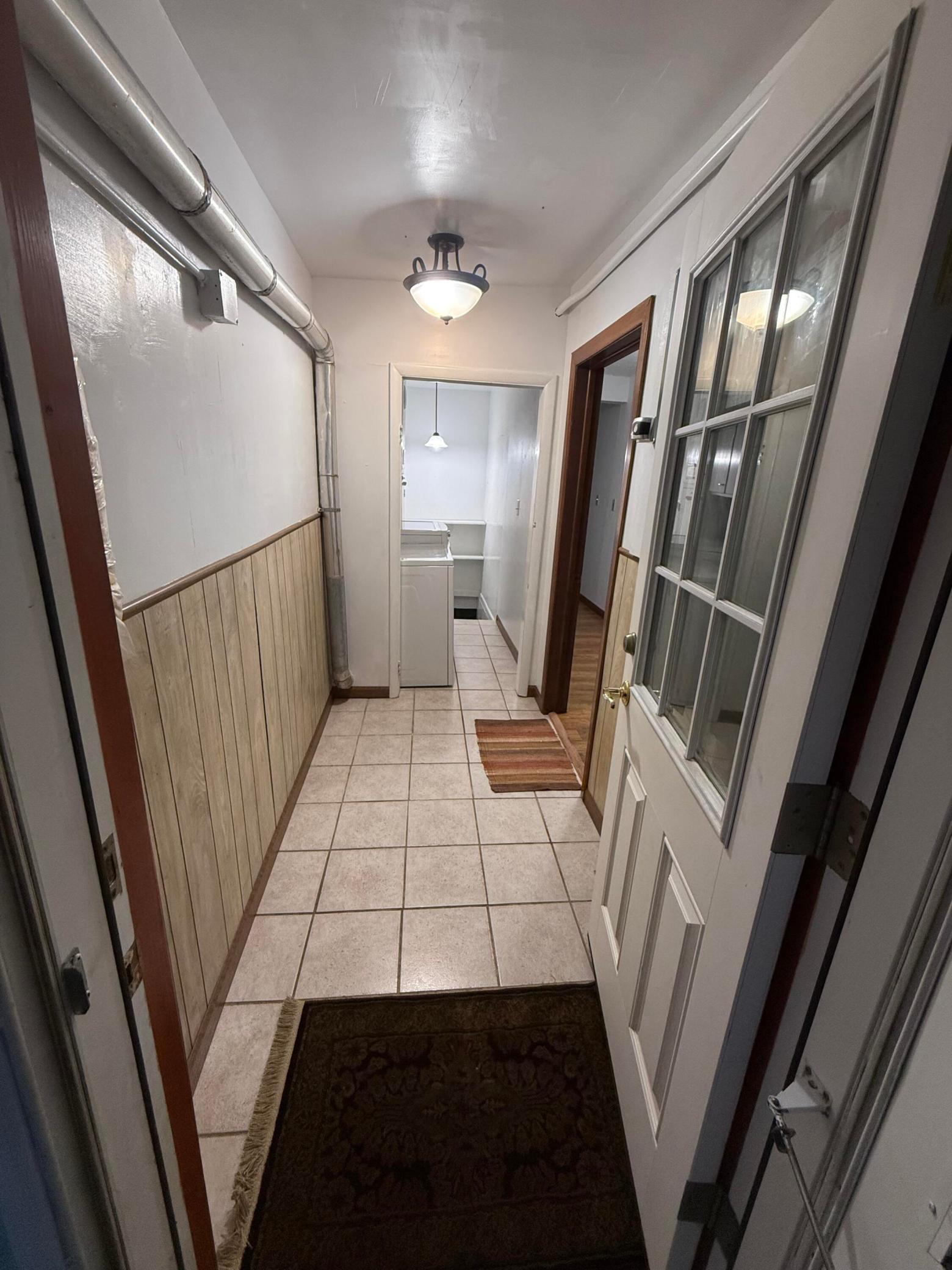 1990 single family home for sale at 103 1st Street N in Evansville, MN — 7 bed, 3 bath (photo 16 of 26)