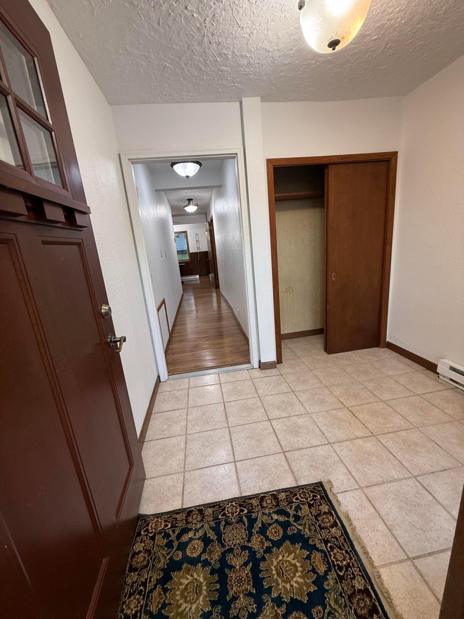 1990 single family home for sale at 103 1st Street N in Evansville, MN — 7 bed, 3 bath (photo 17 of 26)