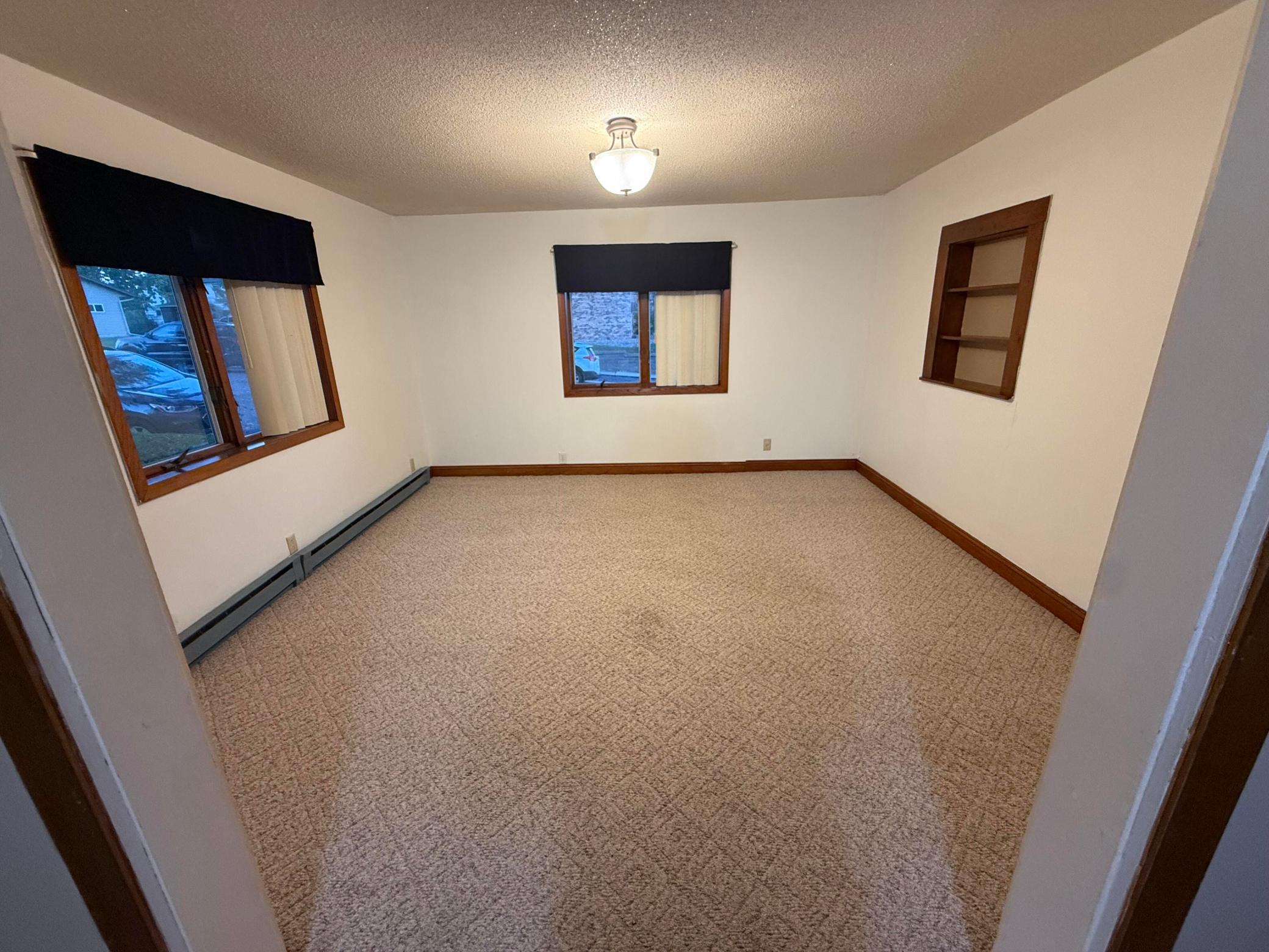 1990 single family home for sale at 103 1st Street N in Evansville, MN — 7 bed, 3 bath (photo 18 of 26)