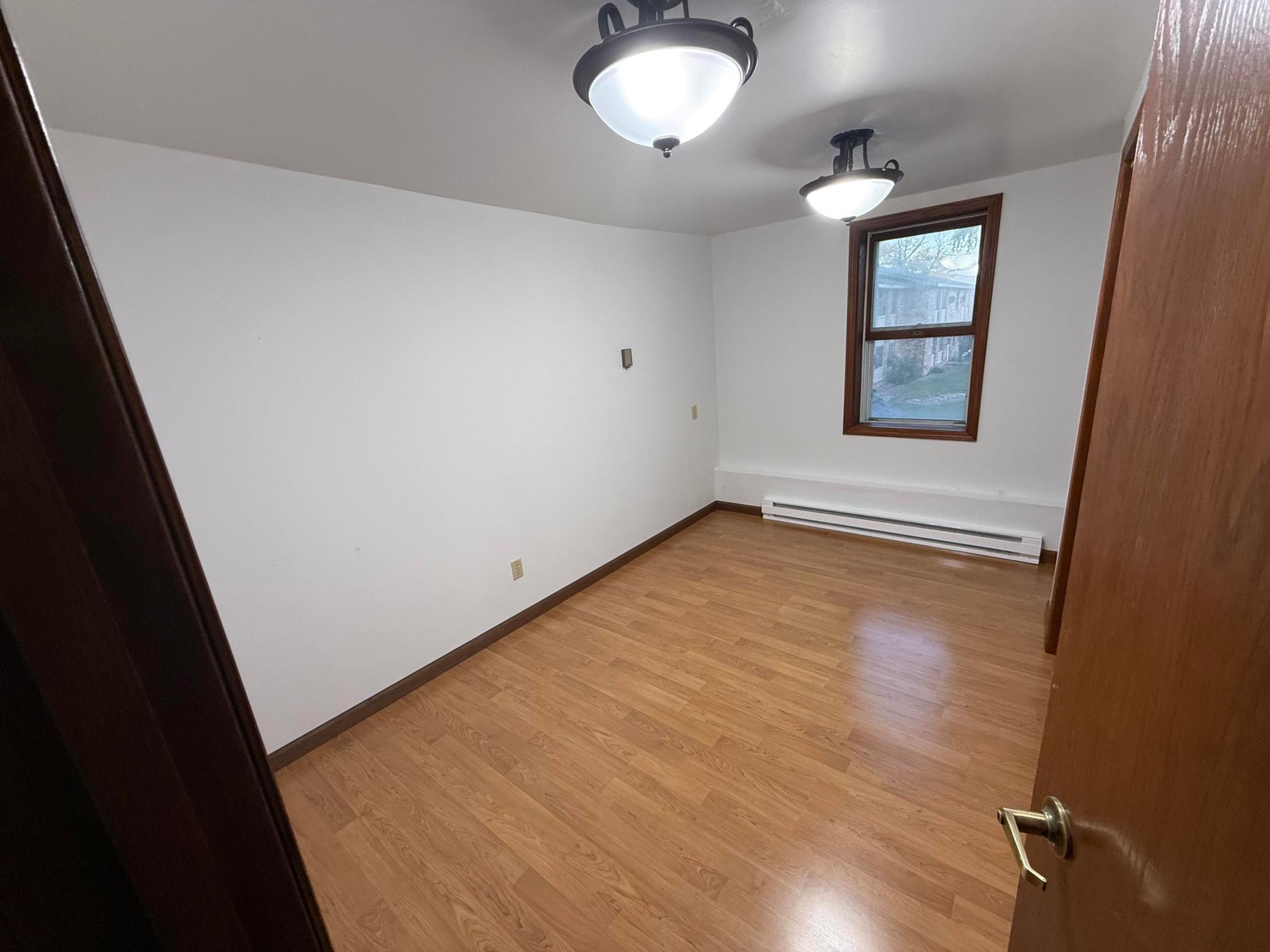 1990 single family home for sale at 103 1st Street N in Evansville, MN — 7 bed, 3 bath (photo 22 of 26)