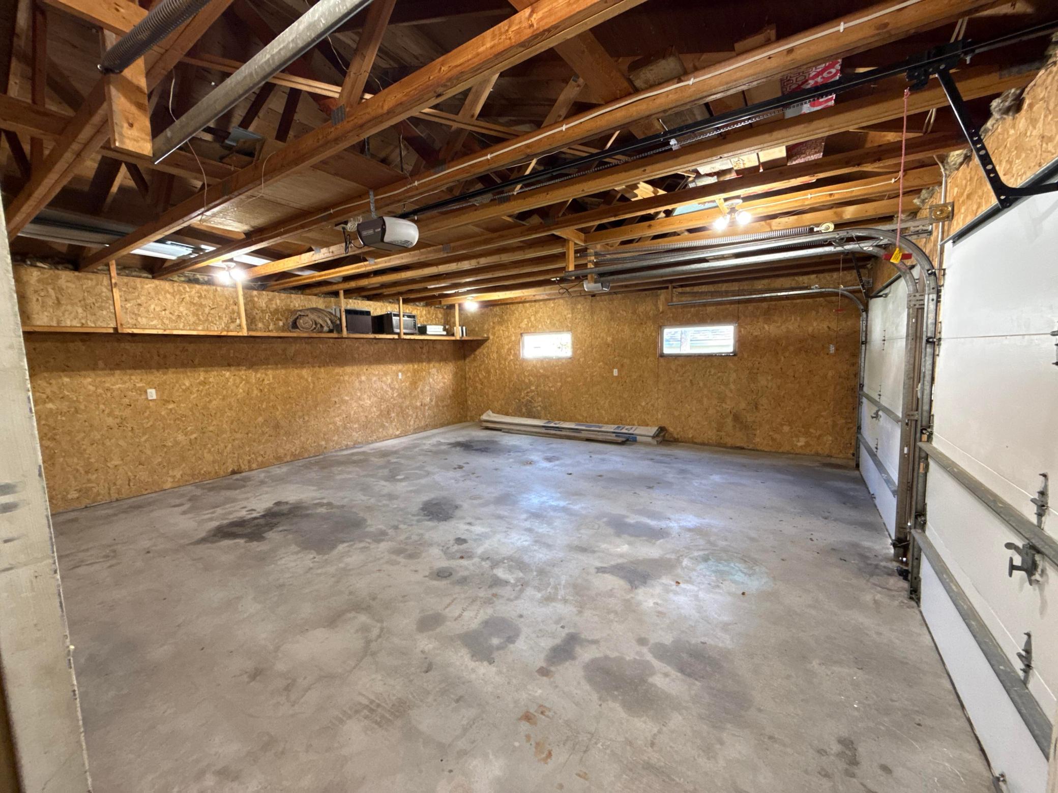 1990 single family home for sale at 103 1st Street N in Evansville, MN — 7 bed, 3 bath (photo 26 of 26)