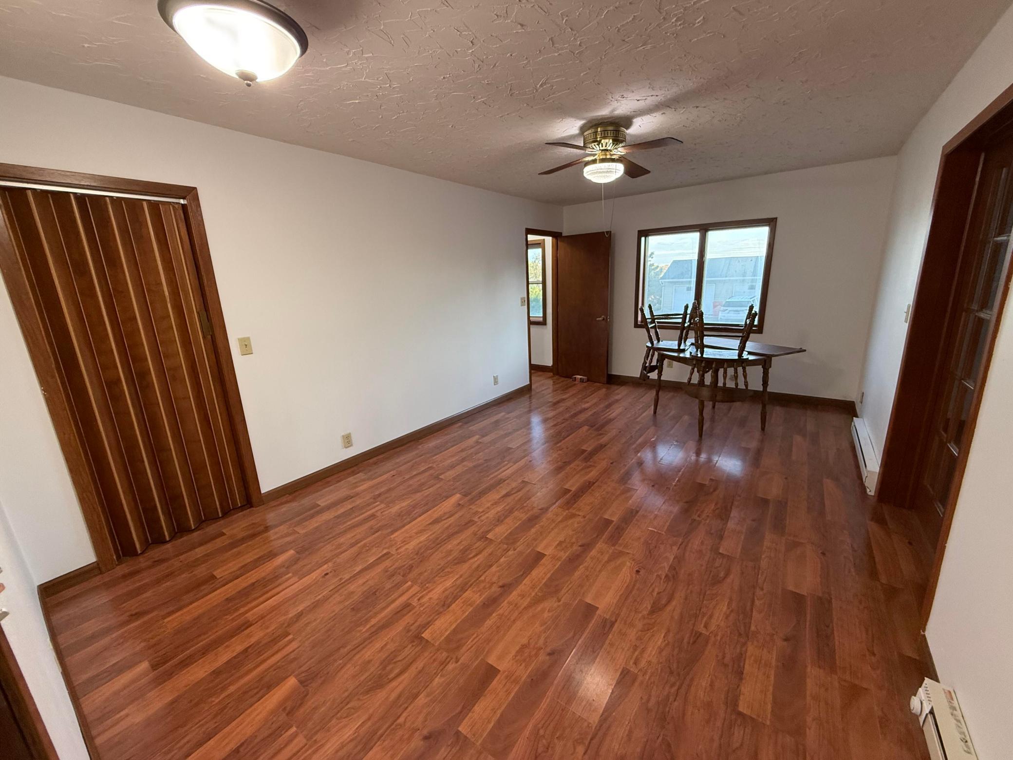 1990 single family home for sale at 103 1st Street N in Evansville, MN — 7 bed, 3 bath (photo 6 of 26)