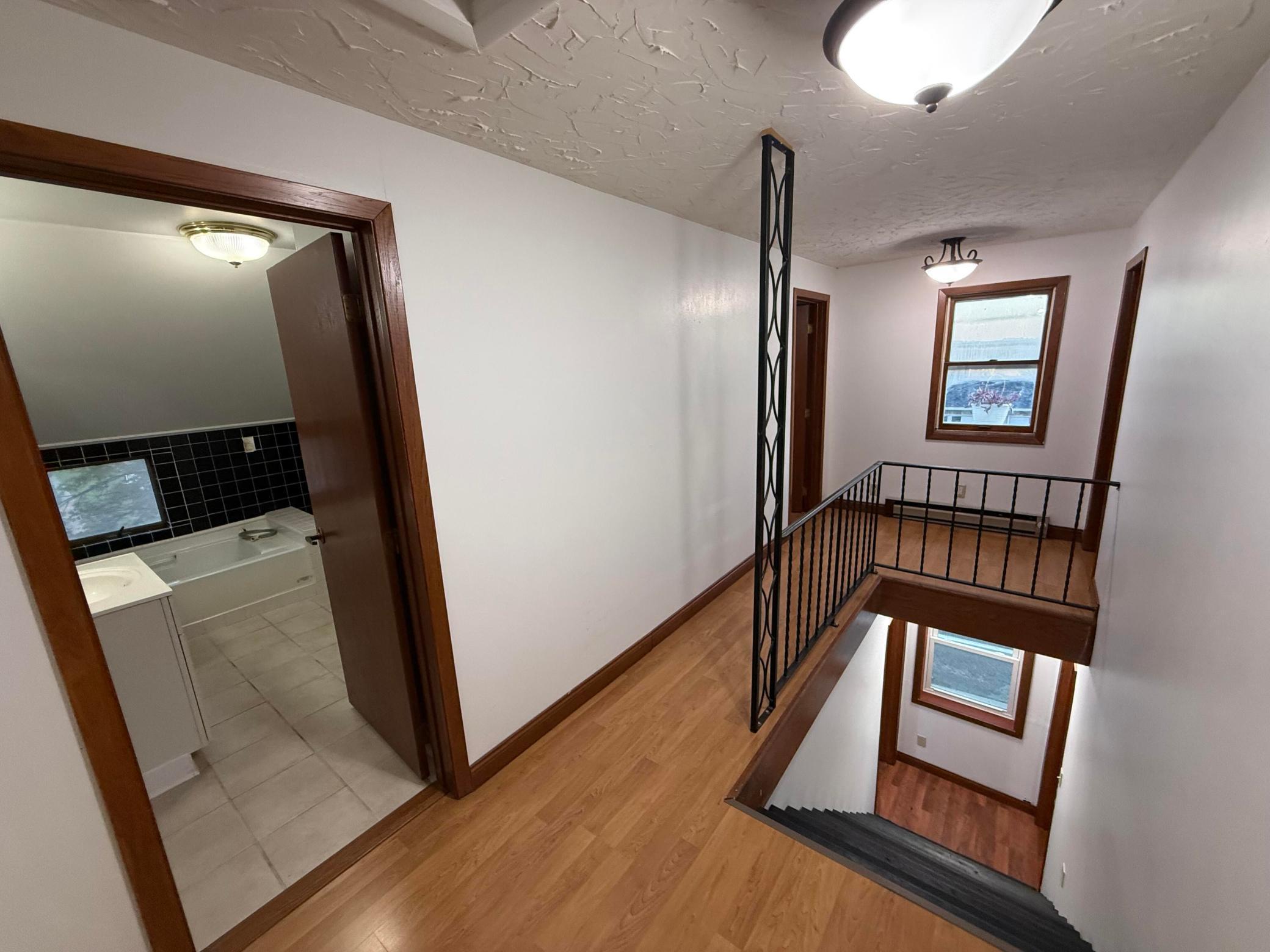 1990 single family home for sale at 103 1st Street N in Evansville, MN — 7 bed, 3 bath (photo 9 of 26)