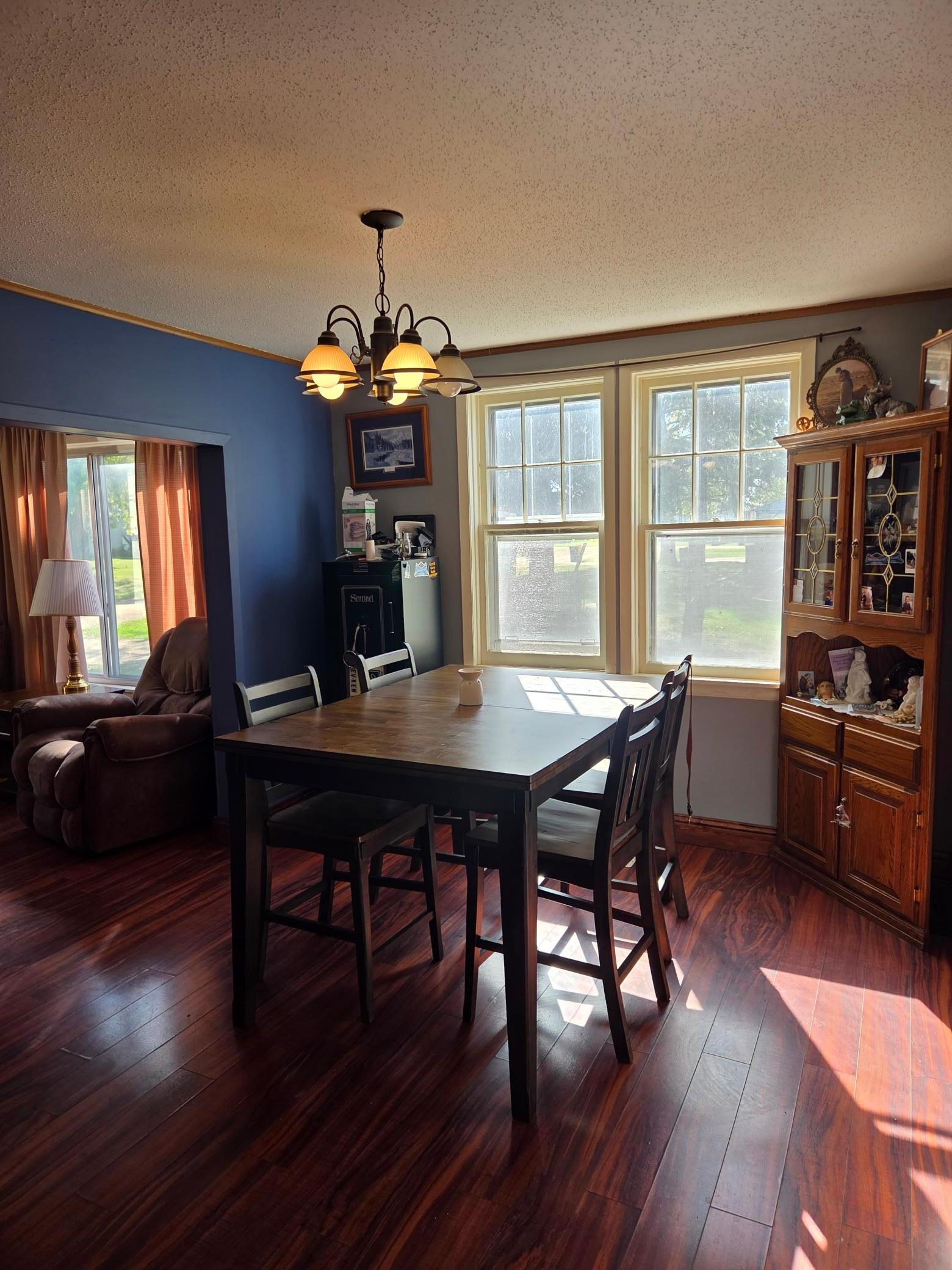 1880 single family home for sale at 405 1st Avenue E in Abercrombie, ND — 2 bed, 2 bath (photo 7 of 13)