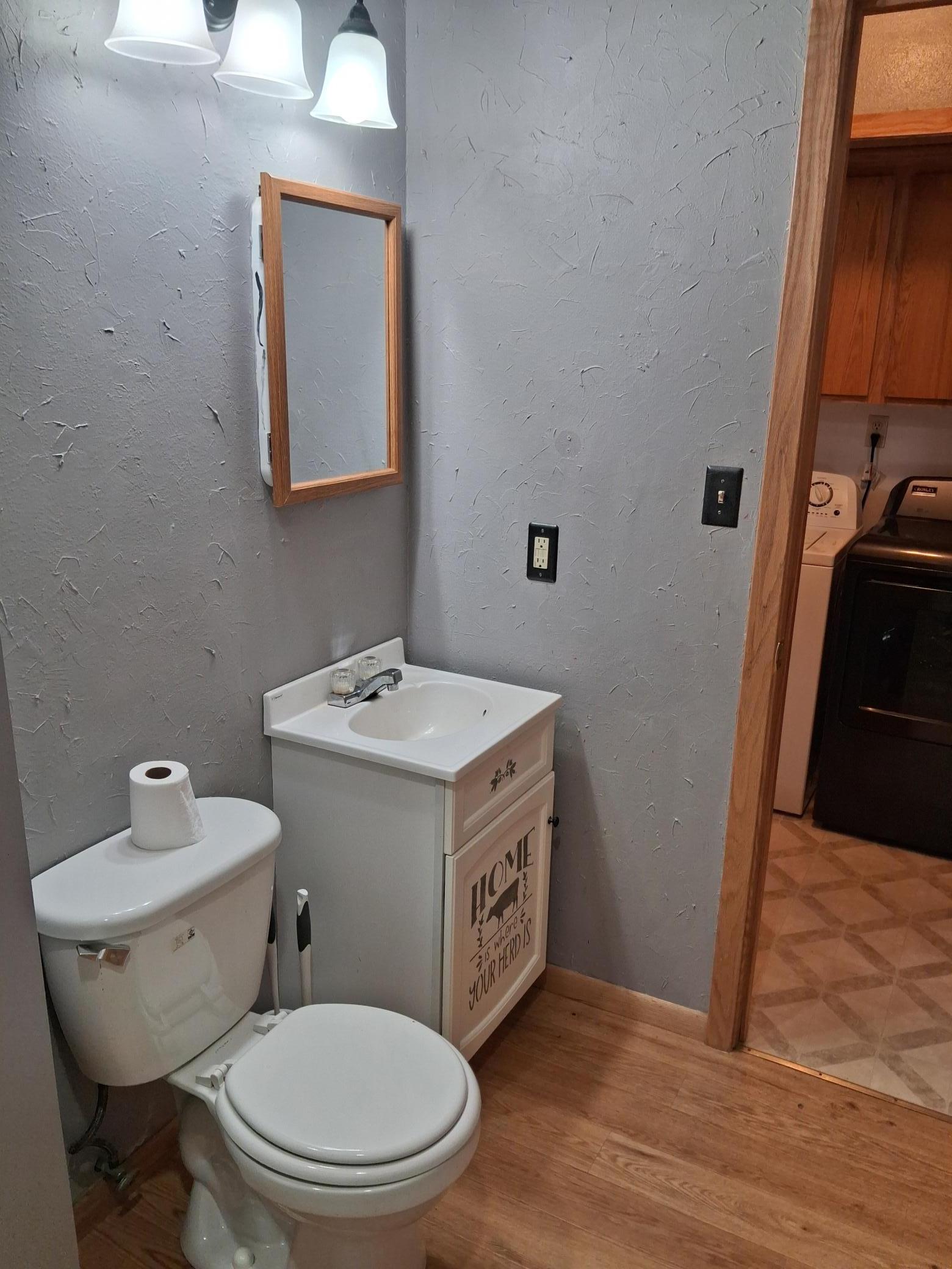 1978 single family home for sale at 32586 595th Avenue in Wadena, MN — 4 bed, 2 bath (photo 15 of 42)