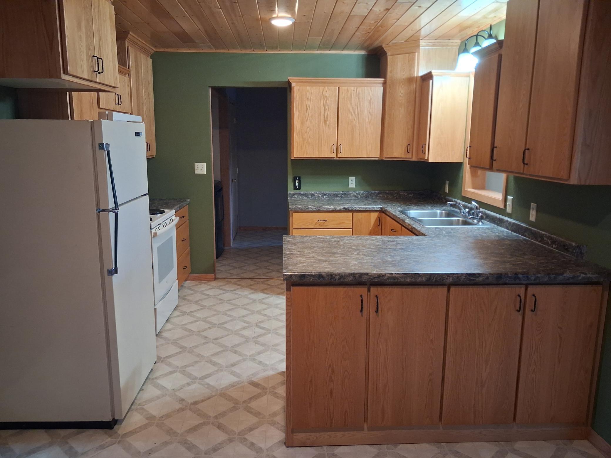 1978 single family home for sale at 32586 595th Avenue in Wadena, MN — 4 bed, 2 bath (photo 9 of 42)