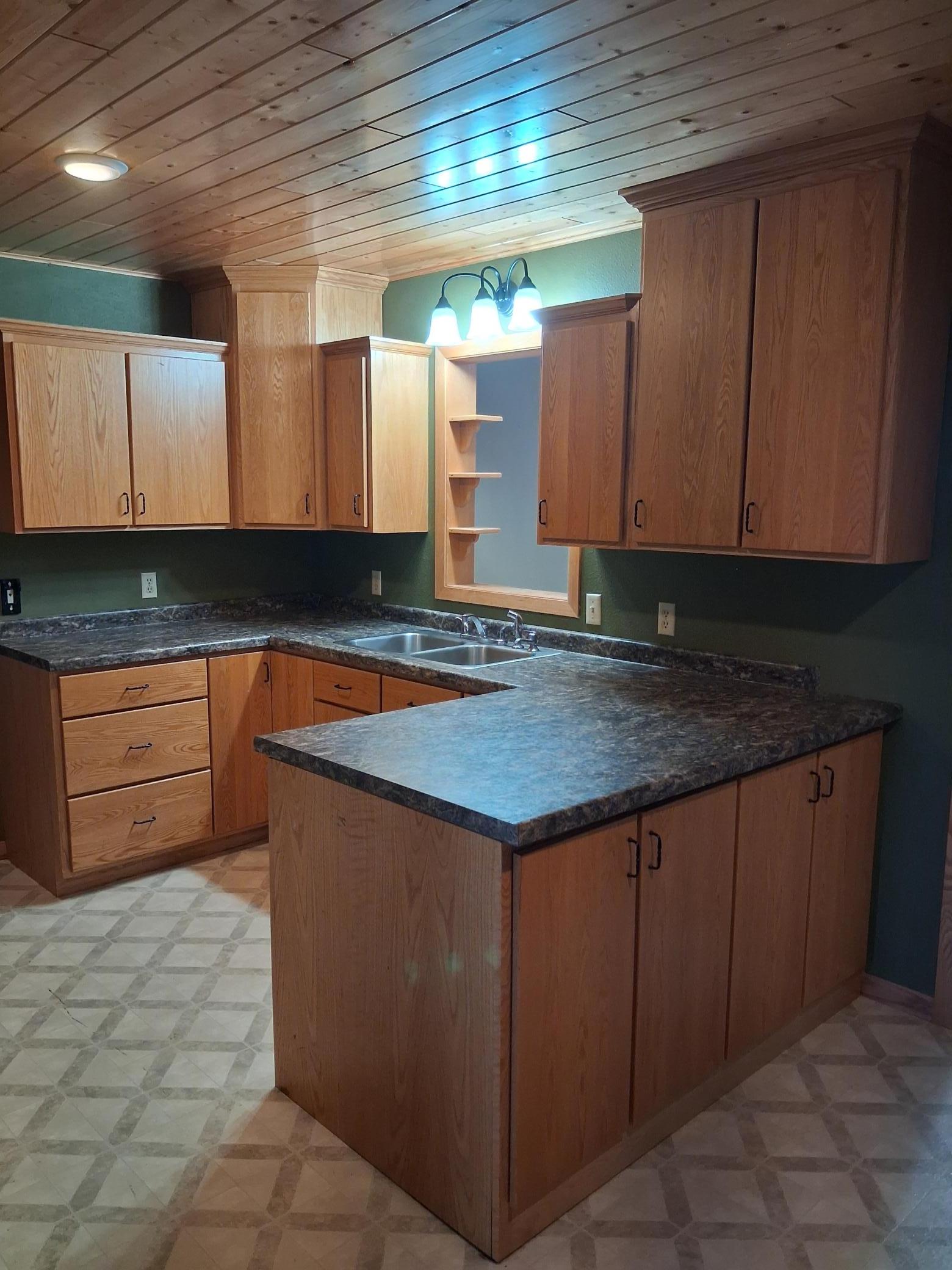 1978 single family home for sale at 32586 595th Avenue in Wadena, MN — 4 bed, 2 bath (photo 10 of 42)