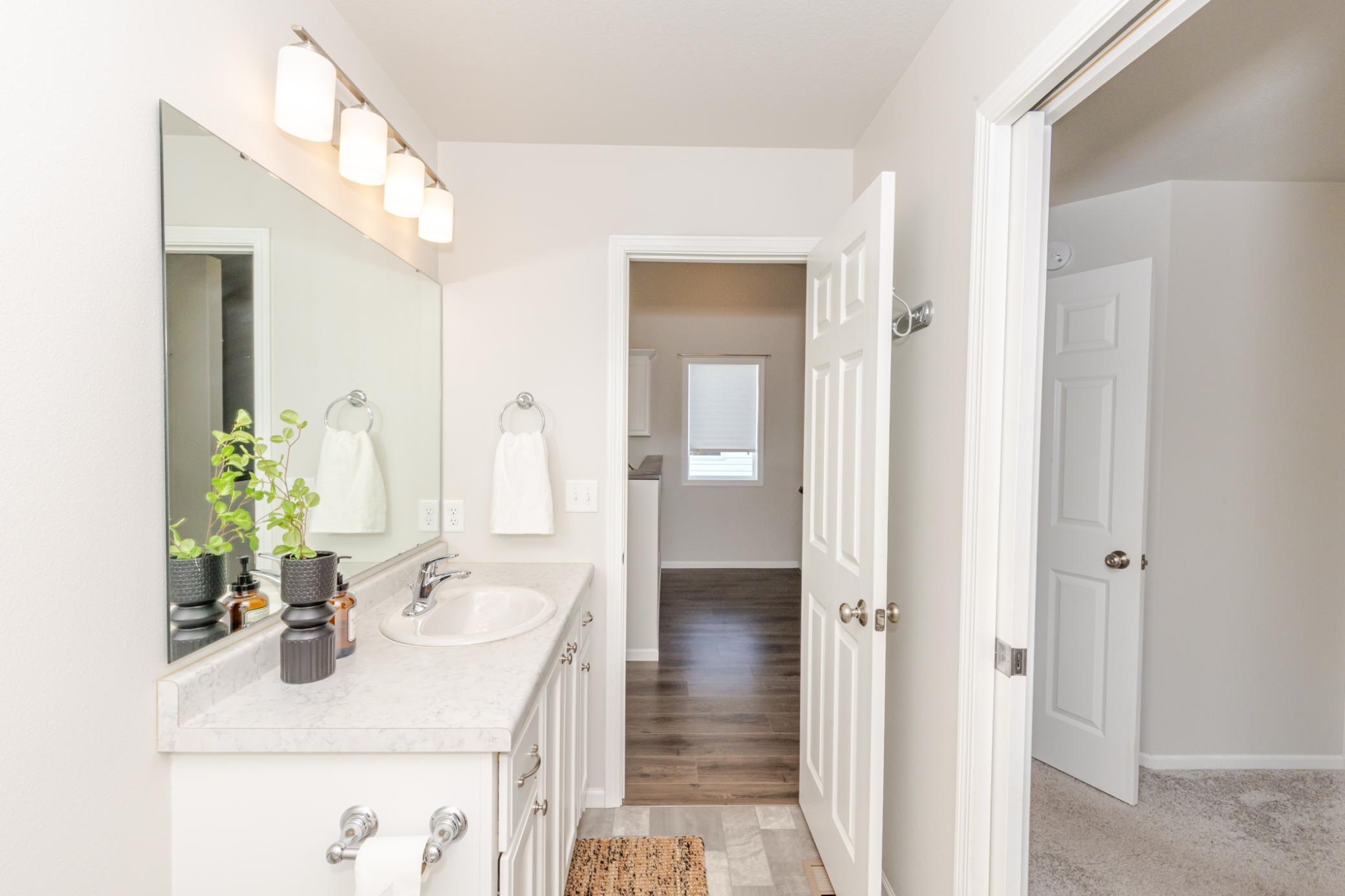 2020 single family home for sale at 4513 17th Street S in Moorhead, MN — 4 bed, 2 bath (photo 21 of 43)