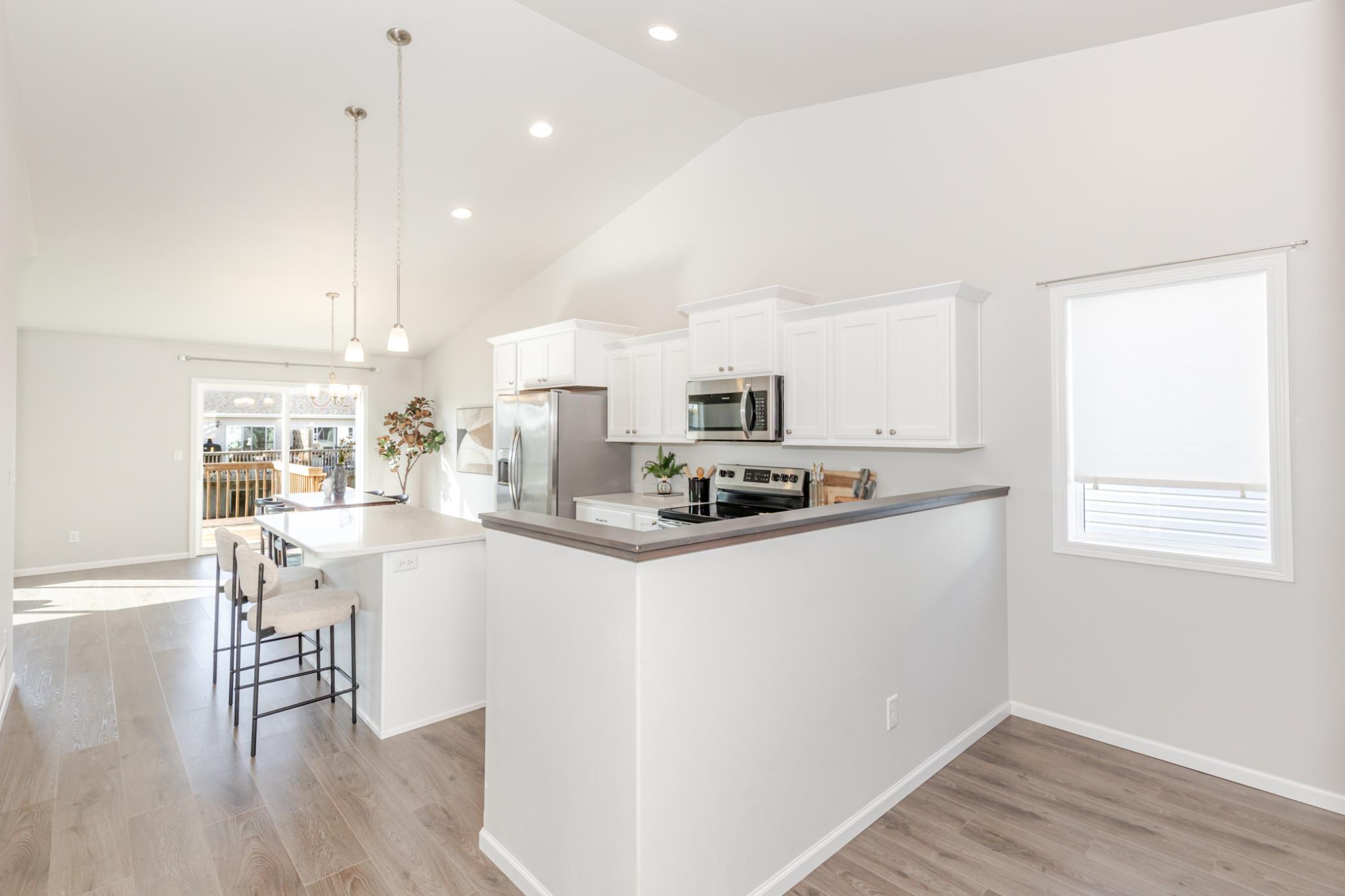 2020 single family home for sale at 4513 17th Street S in Moorhead, MN — 4 bed, 2 bath (photo 7 of 43)