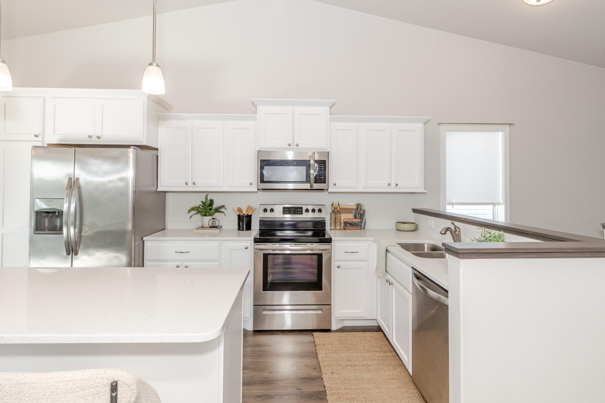 2020 single family home for sale at 4513 17th Street S in Moorhead, MN — 4 bed, 2 bath (photo 8 of 43)