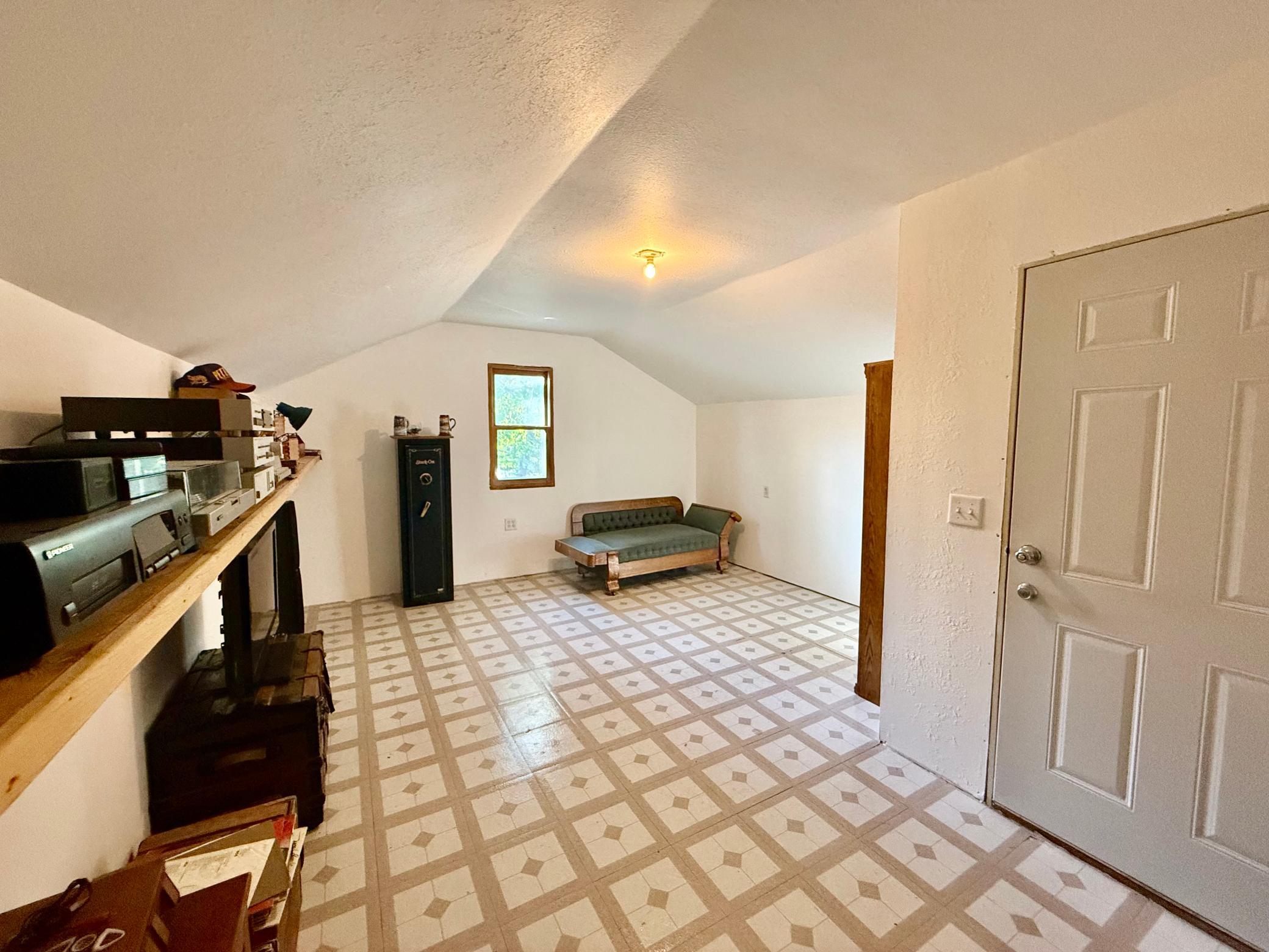1920 single family home for sale at 3308 N Nokomis NE in Alexandria, MN — 4 bed, 4 bath (photo 55 of 91)